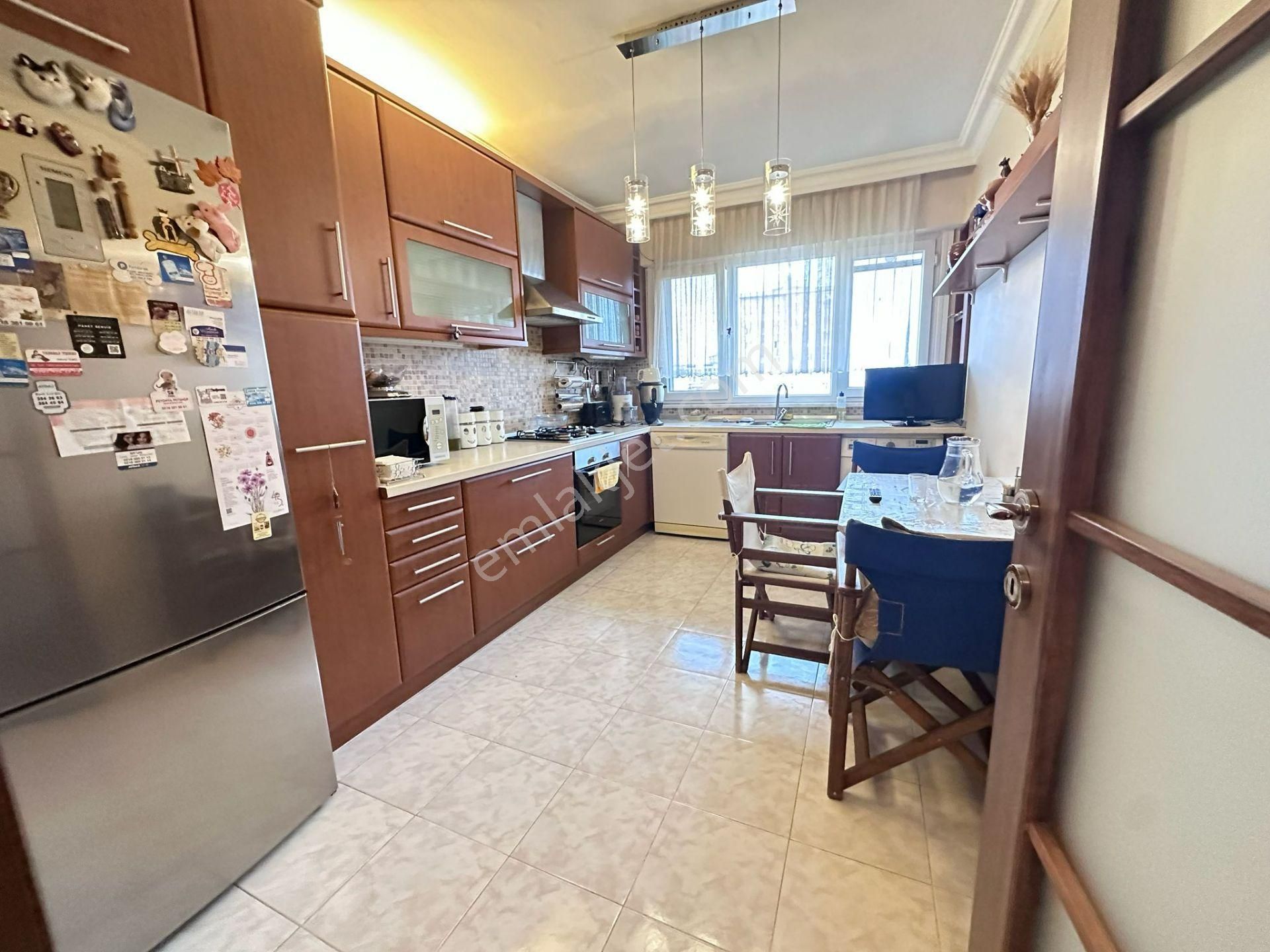 19 Mayıs Mahallesin 'de Park Manzaralı Balkonlu Net 90m2 3+1 - Görsel 3