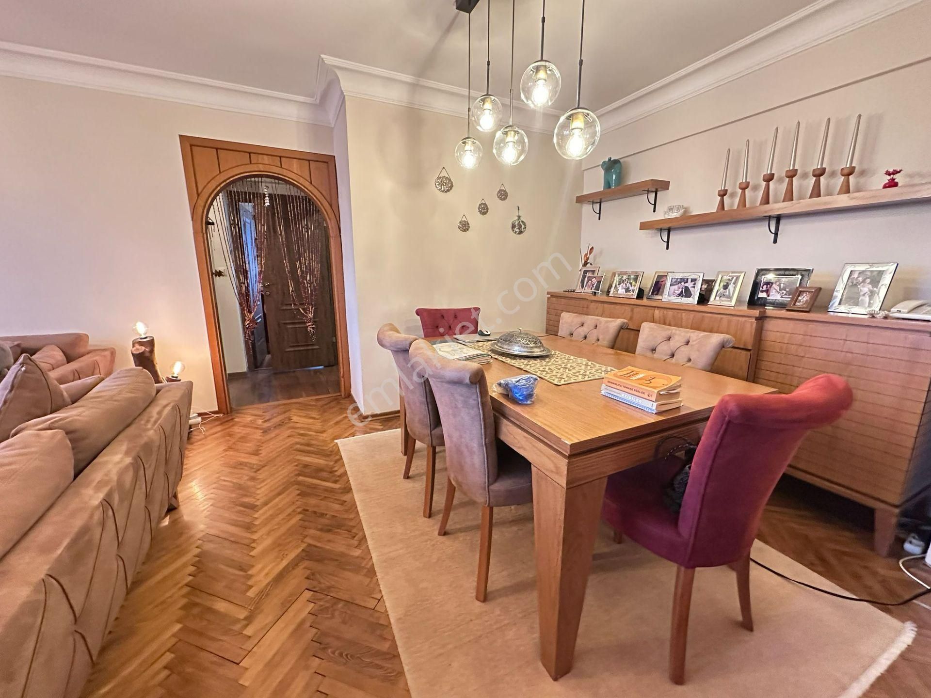 19 Mayıs Mahallesin 'de Park Manzaralı Balkonlu Net 90m2 3+1 - Görsel 9