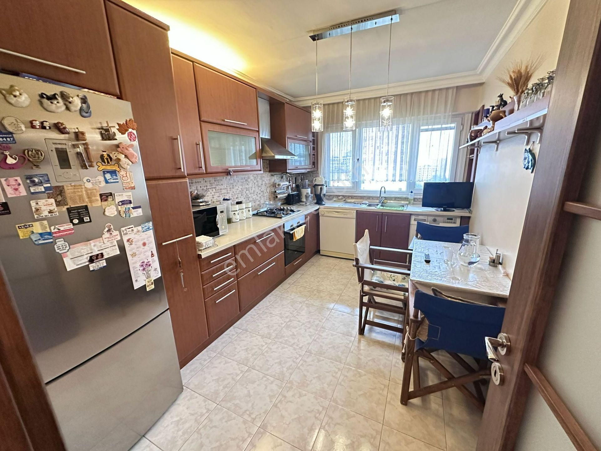 19 Mayıs Mahallesin 'de Park Manzaralı Balkonlu Net 90m2 3+1 - Görsel 2