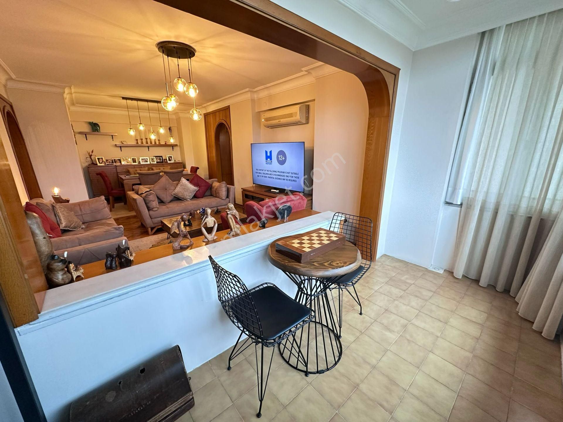 19 Mayıs Mahallesin 'de Park Manzaralı Balkonlu Net 90m2 3+1 - Görsel 12