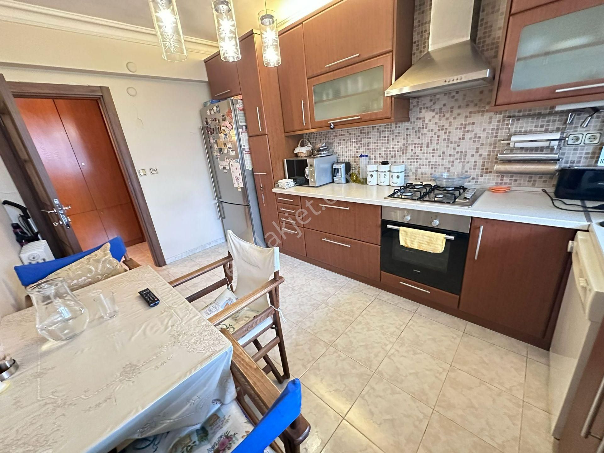 19 Mayıs Mahallesin 'de Park Manzaralı Balkonlu Net 90m2 3+1 - Görsel 4