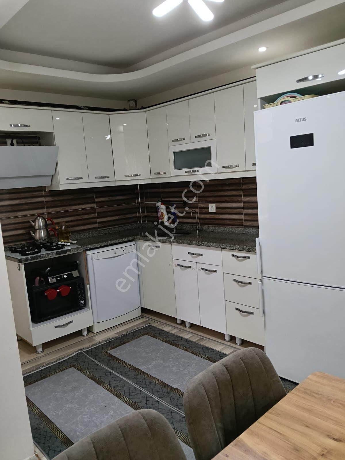 Tuşba Emlaktan Satılık Ara Kat Teras Balkonlu 3+1 - Görsel 10