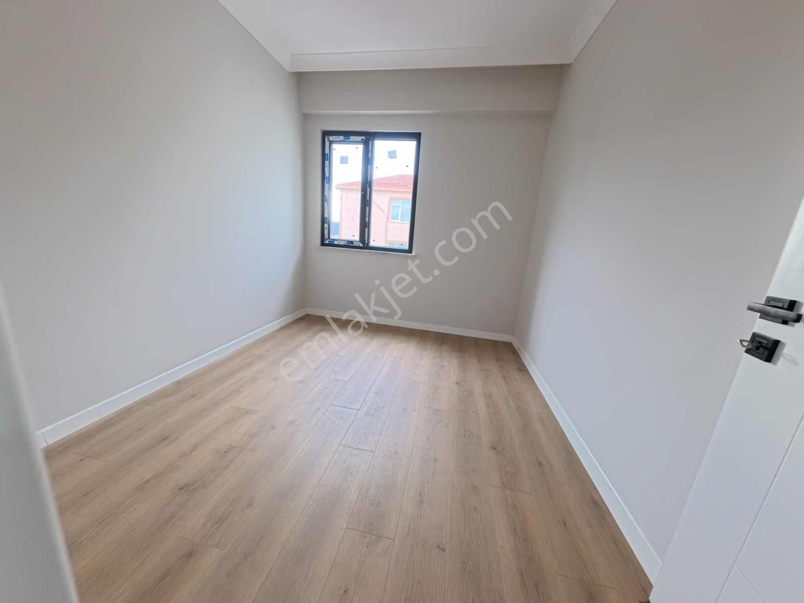 Atatürk Mahallesinde Yerden Isıtmalı Sıfır 2+1 Arakat Daire - Görsel 6