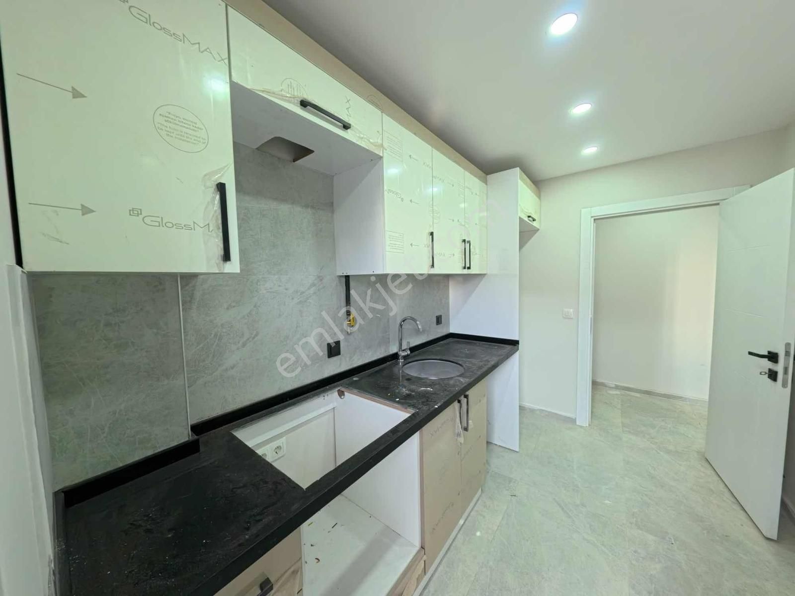 Atatürk Mahallesinde Yerden Isıtmalı Sıfır 2+1 Arakat Daire - Görsel 3