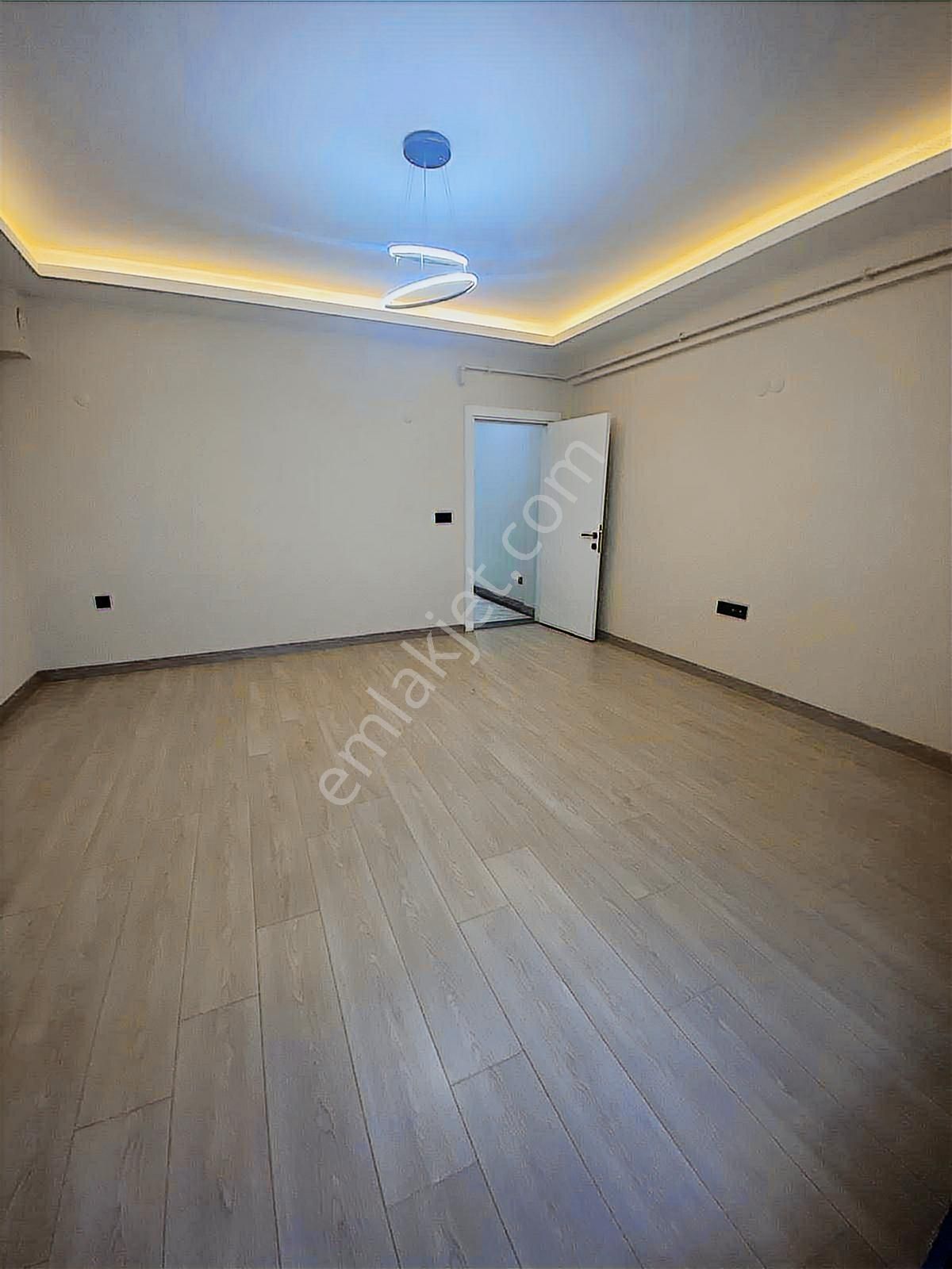 Bergama Fatih Mahallesinde 2+1 Kiralık Daire - Görsel 3