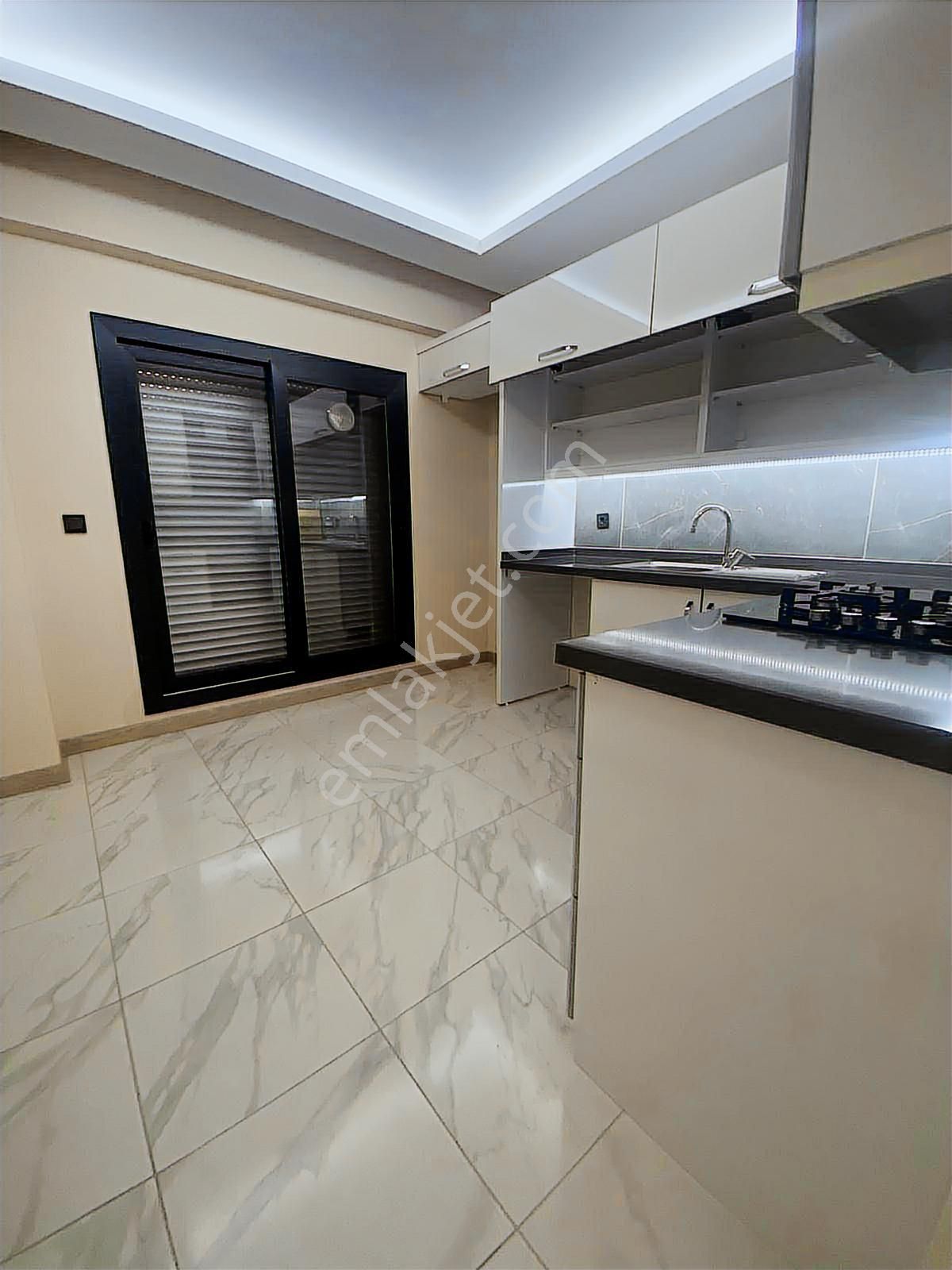 Bergama Fatih Mahallesinde 2+1 Kiralık Daire - Görsel 13