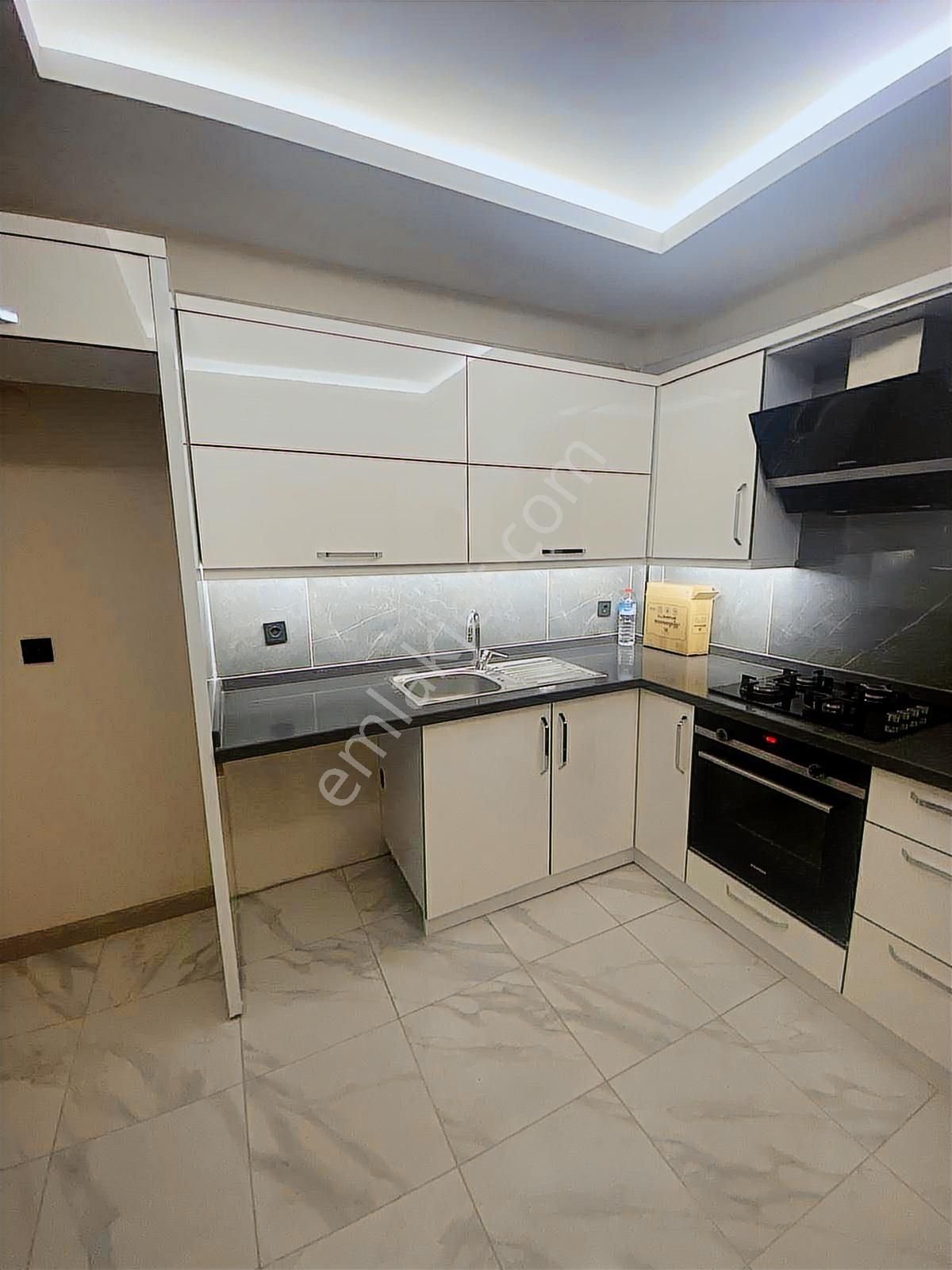 Bergama Fatih Mahallesinde 2+1 Kiralık Daire - Görsel 10