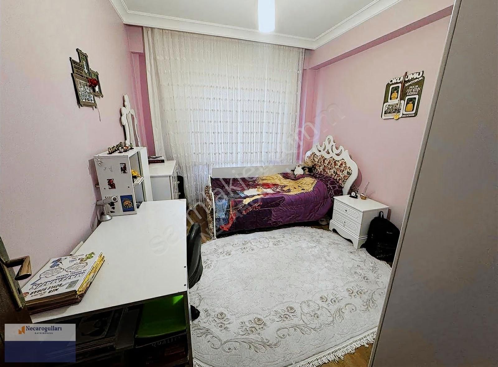 Necaroğullarından Otogar Karşısı İki Daire Üzeri 3+1 - Görsel 3