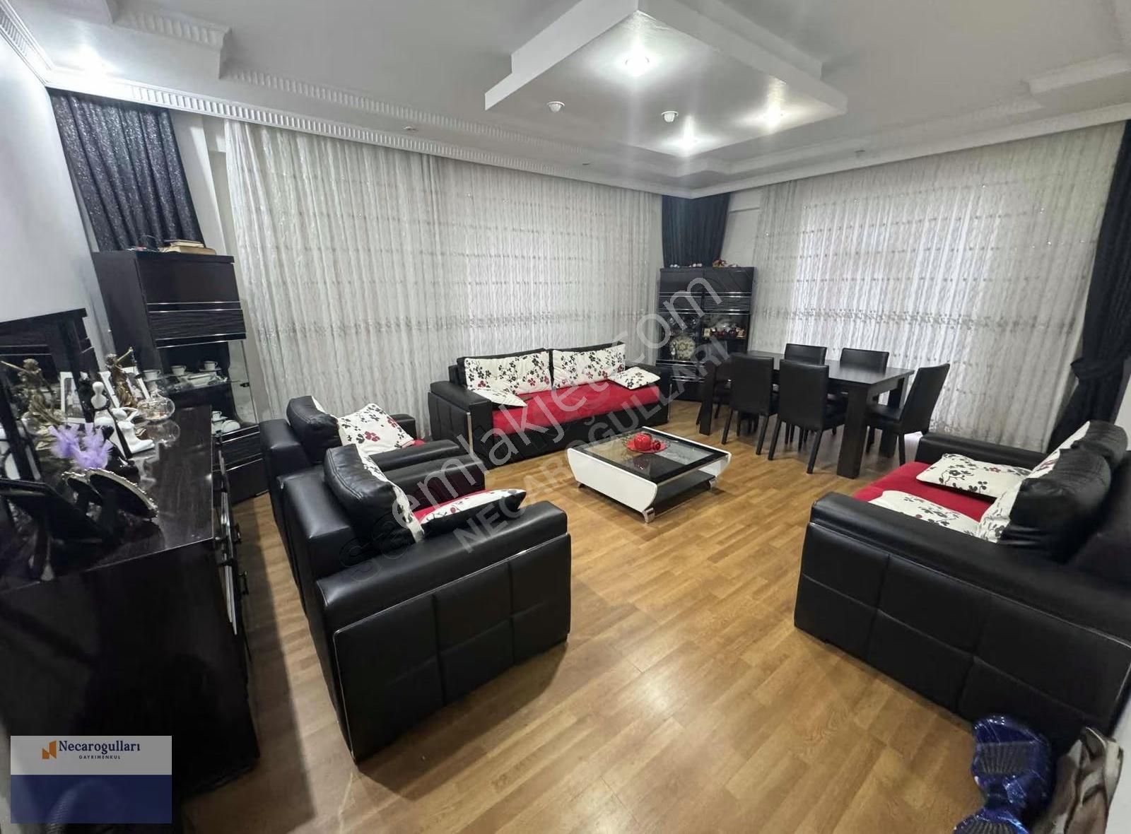 Necaroğullarından Otogar Karşısı İki Daire Üzeri 3+1 - Görsel 10