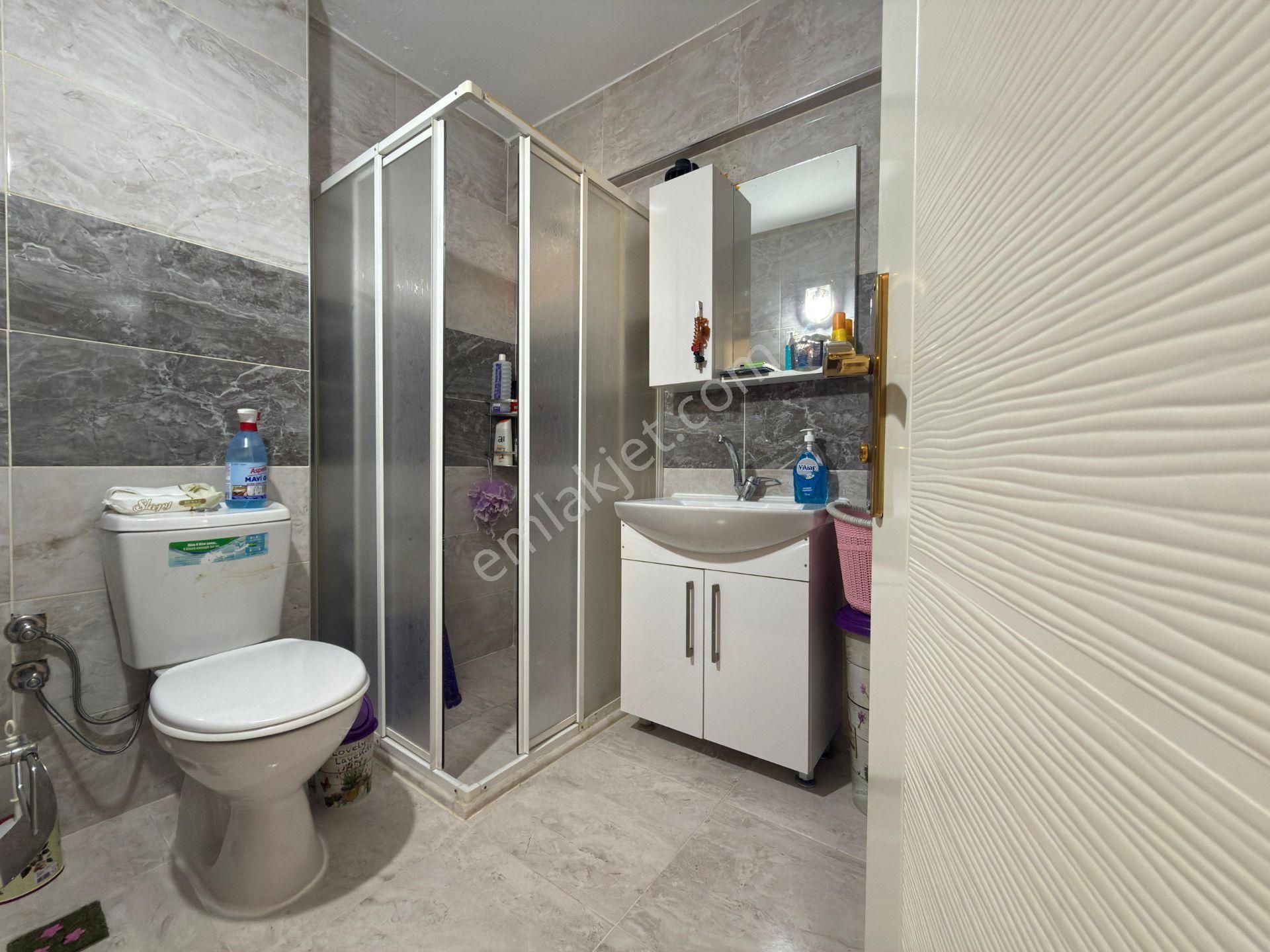 🏡kaynak Mahallesi🏡 ✅1+1 70m2 5 Katlının Zemin Katı ❇️özelikli Petek Kombili ❇️kapalı Mutfak - Görsel 7