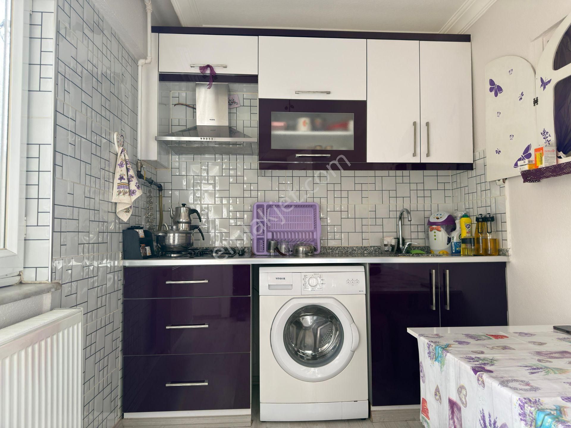 🏡kaynak Mahallesi🏡 ✅1+1 70m2 5 Katlının Zemin Katı ❇️özelikli Petek Kombili ❇️kapalı Mutfak