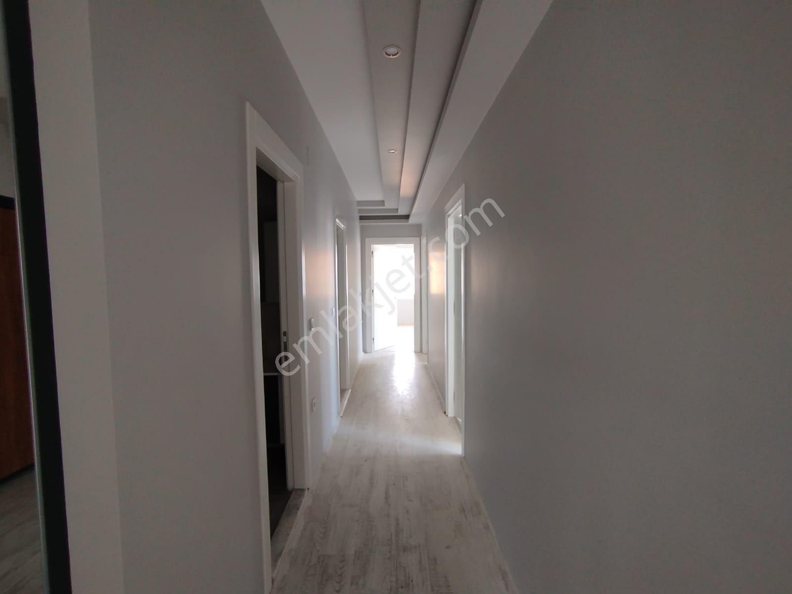 Erdemli Merkezde Kiralık 3+1 Daire (140m² Net) - Görsel 22