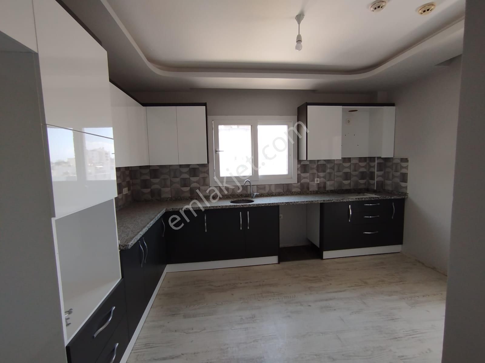 Erdemli Merkezde Kiralık 3+1 Daire (140m² Net) - Görsel 28