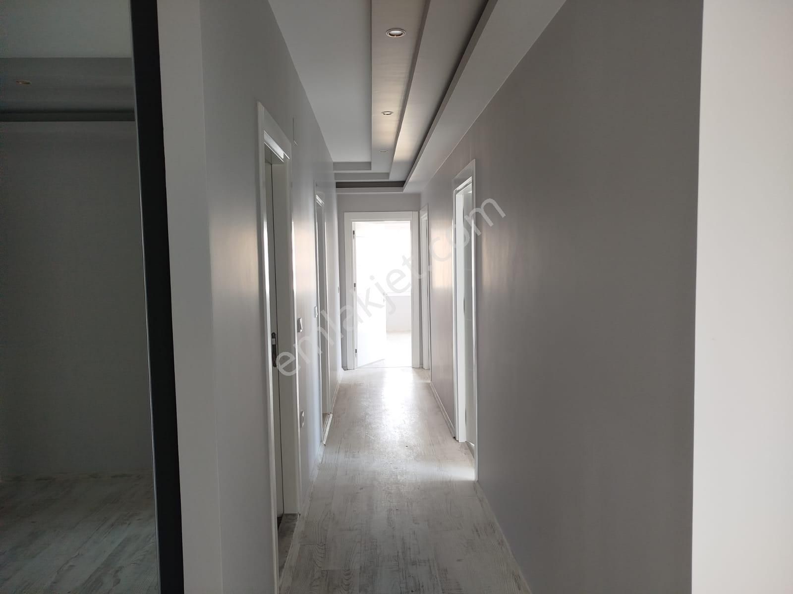 Erdemli Merkezde Kiralık 3+1 Daire (140m² Net) - Görsel 27