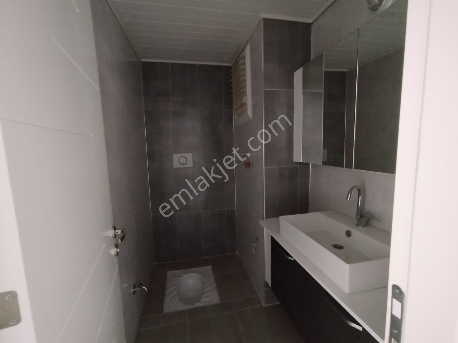 Erdemli Merkezde Kiralık 3+1 Daire (140m² Net) - Görsel 20