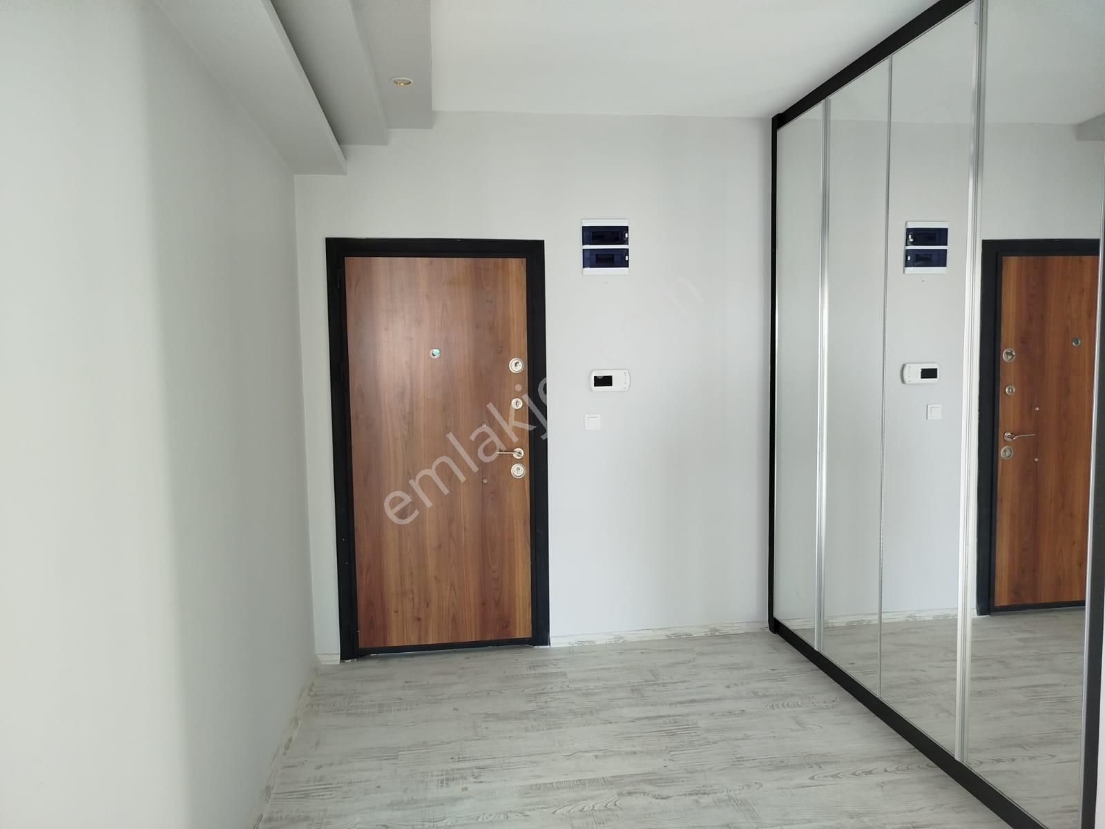 Erdemli Merkezde Kiralık 3+1 Daire (140m² Net) - Görsel 31
