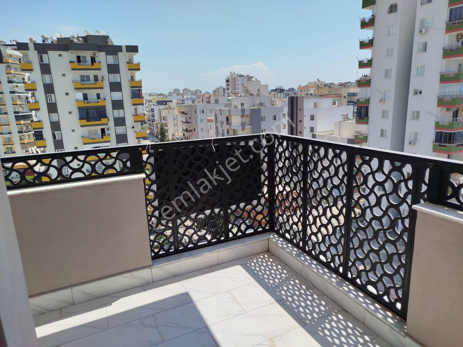 Erdemli Merkezde Kiralık 3+1 Daire (140m² Net) - Görsel 30