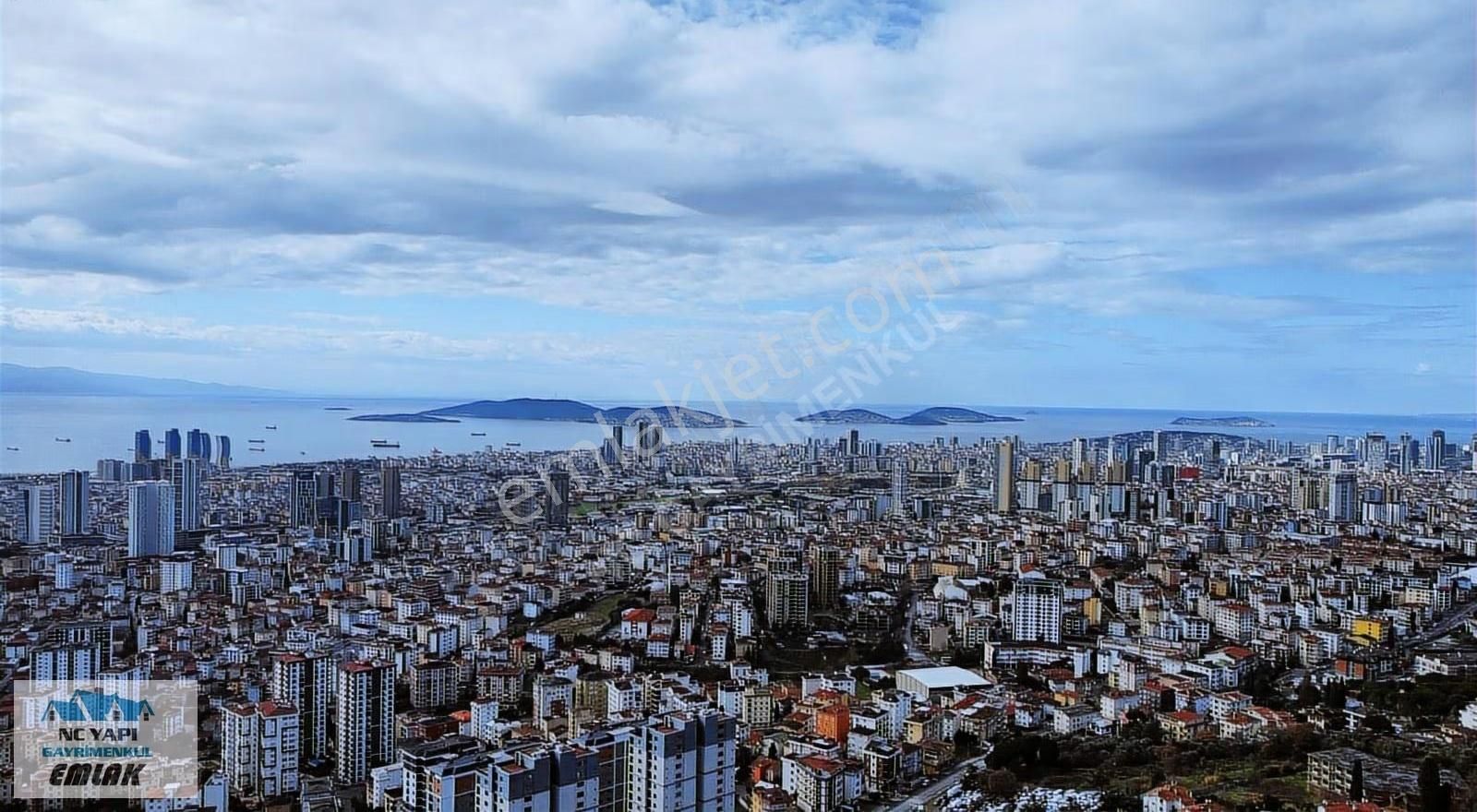 Ormanla Komşu, Kesintisiz Adalar Manzaralı 1200m2 İkiz Villa