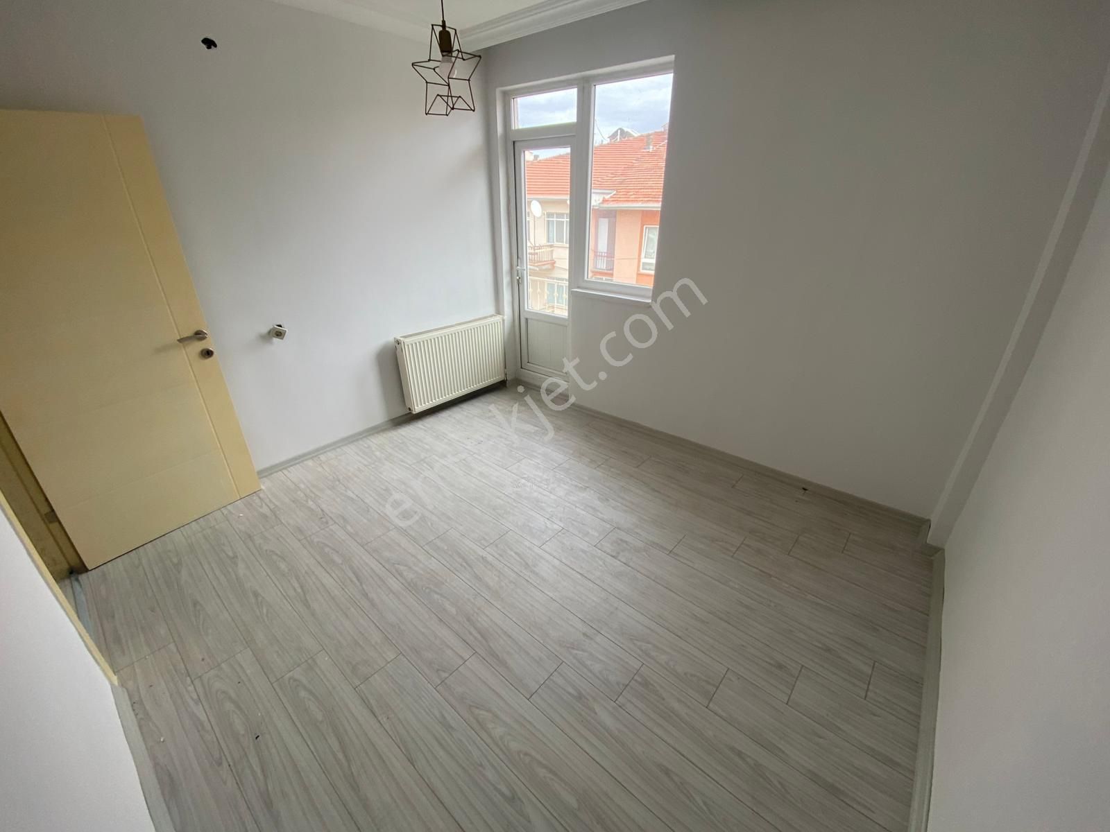 Şehit Cengiz Porsuk Caddesi Yakını Katta Yapılı 3+1 - Görsel 19