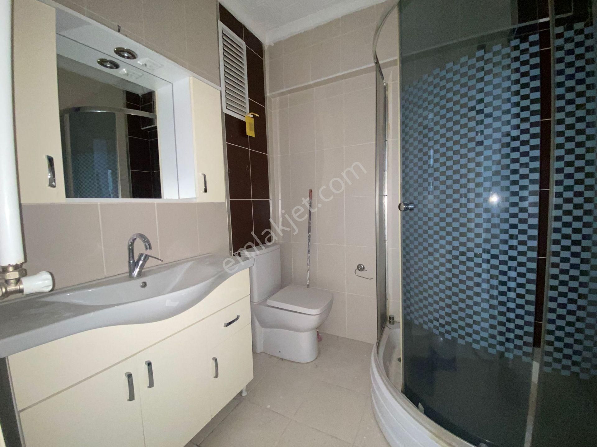 Şehit Cengiz Porsuk Caddesi Yakını Katta Yapılı 3+1 - Görsel 30