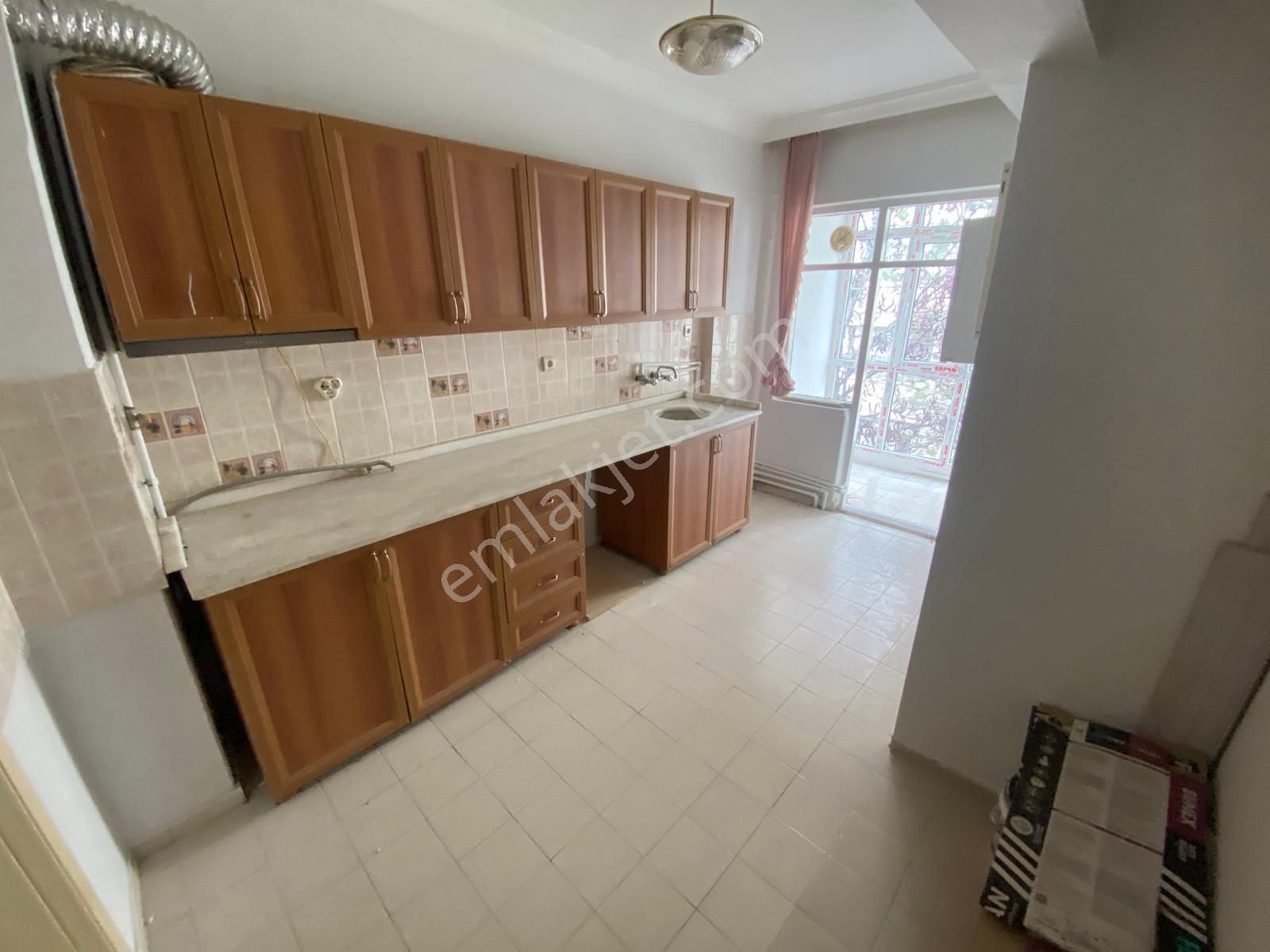 Şehit Cengiz Porsuk Caddesi Yakını Katta Yapılı 3+1 - Görsel 3