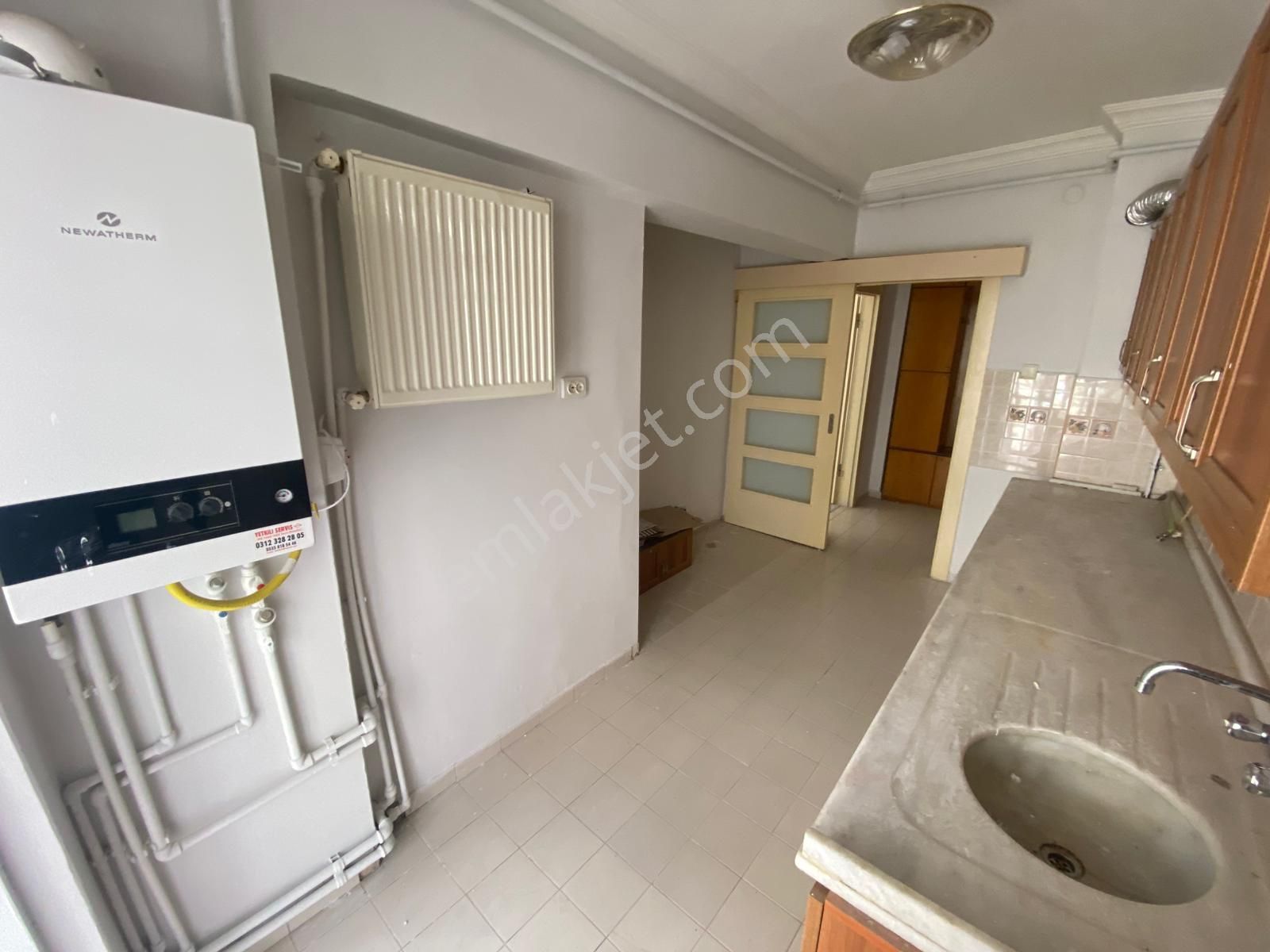 Şehit Cengiz Porsuk Caddesi Yakını Katta Yapılı 3+1 - Görsel 6