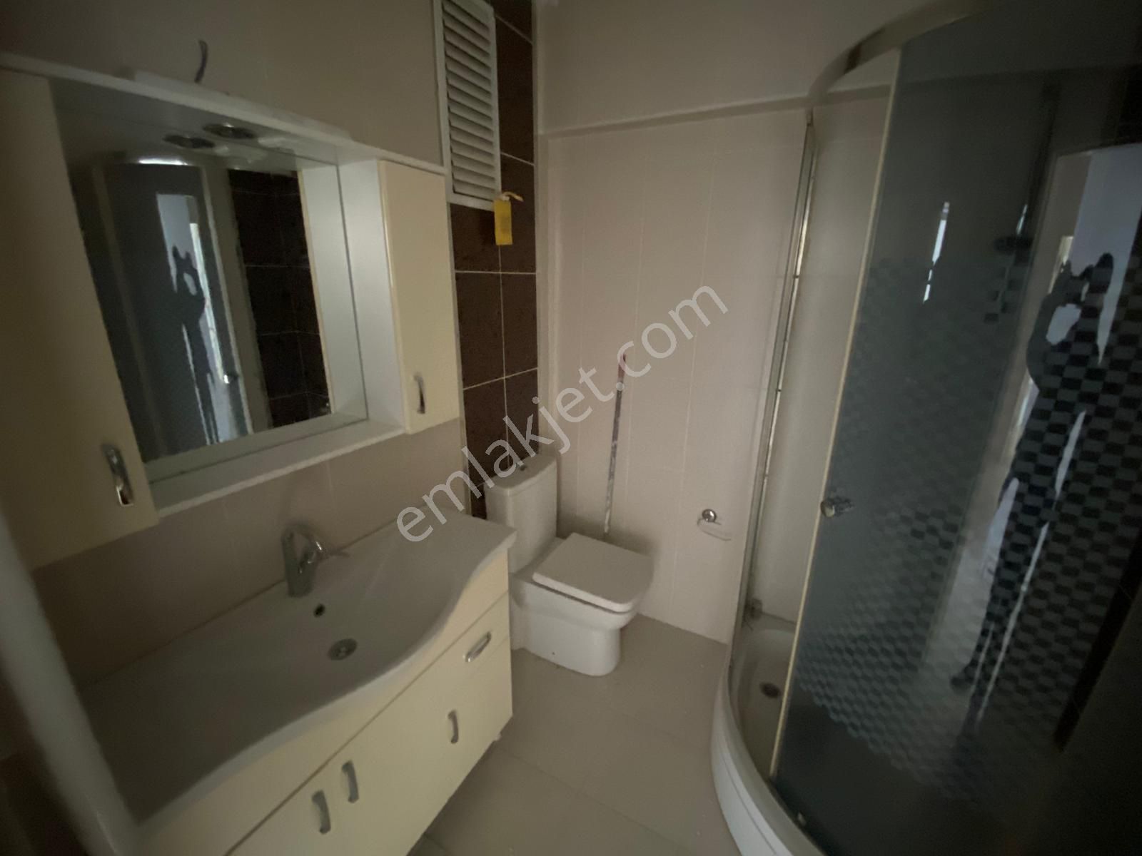 Şehit Cengiz Porsuk Caddesi Yakını Katta Yapılı 3+1 - Görsel 27