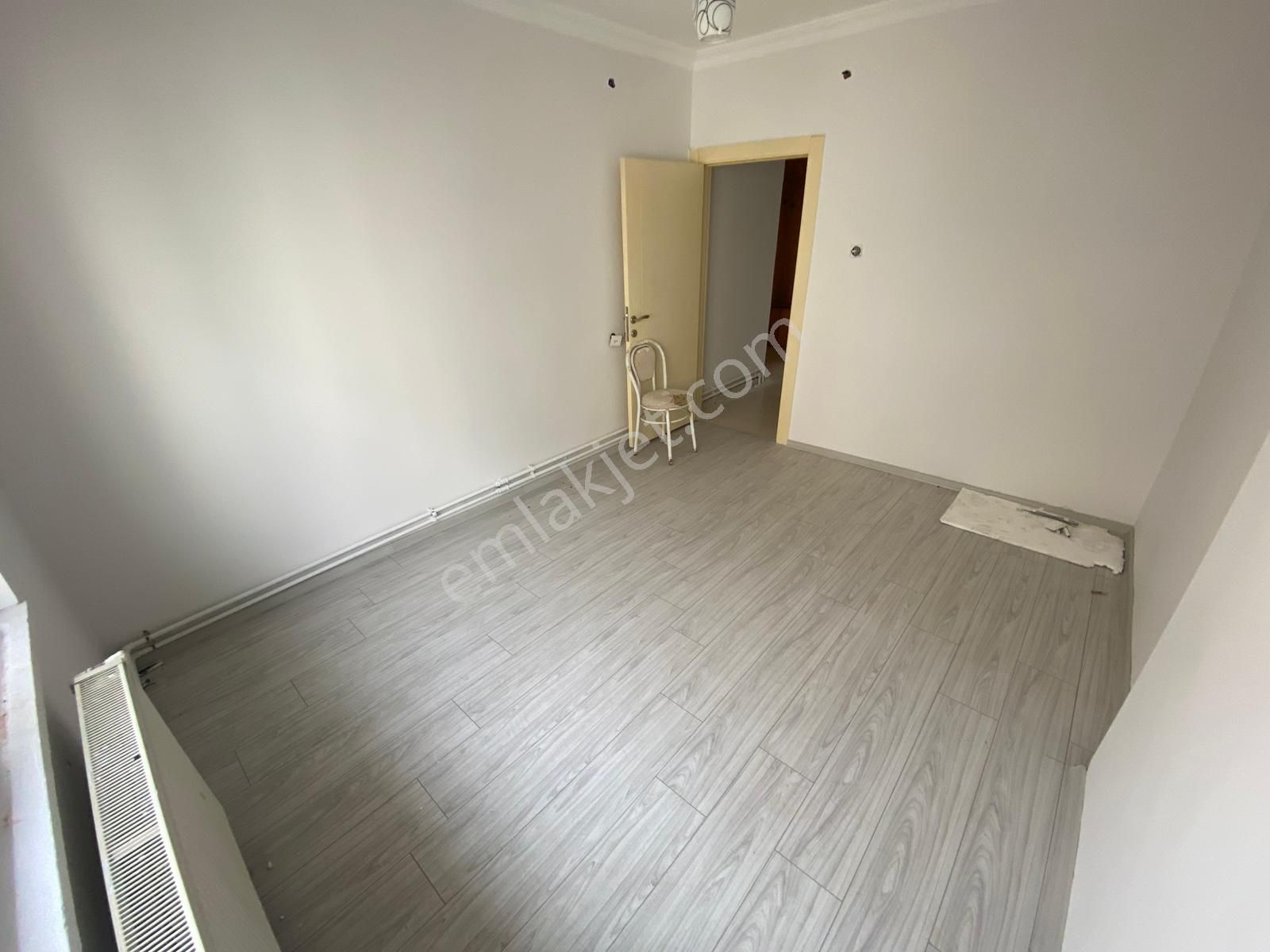 Şehit Cengiz Porsuk Caddesi Yakını Katta Yapılı 3+1 - Görsel 25