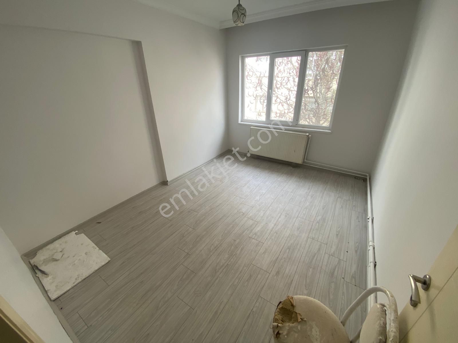 Şehit Cengiz Porsuk Caddesi Yakını Katta Yapılı 3+1 - Görsel 24