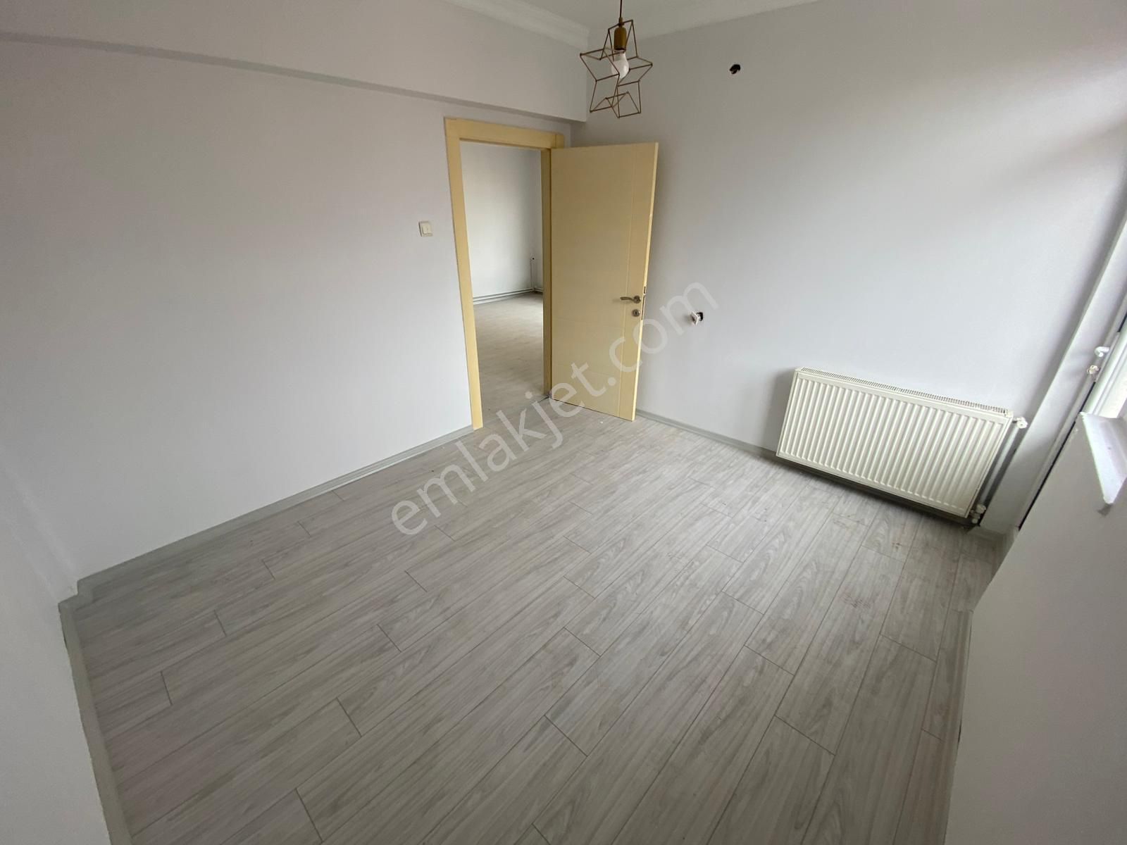 Şehit Cengiz Porsuk Caddesi Yakını Katta Yapılı 3+1 - Görsel 18