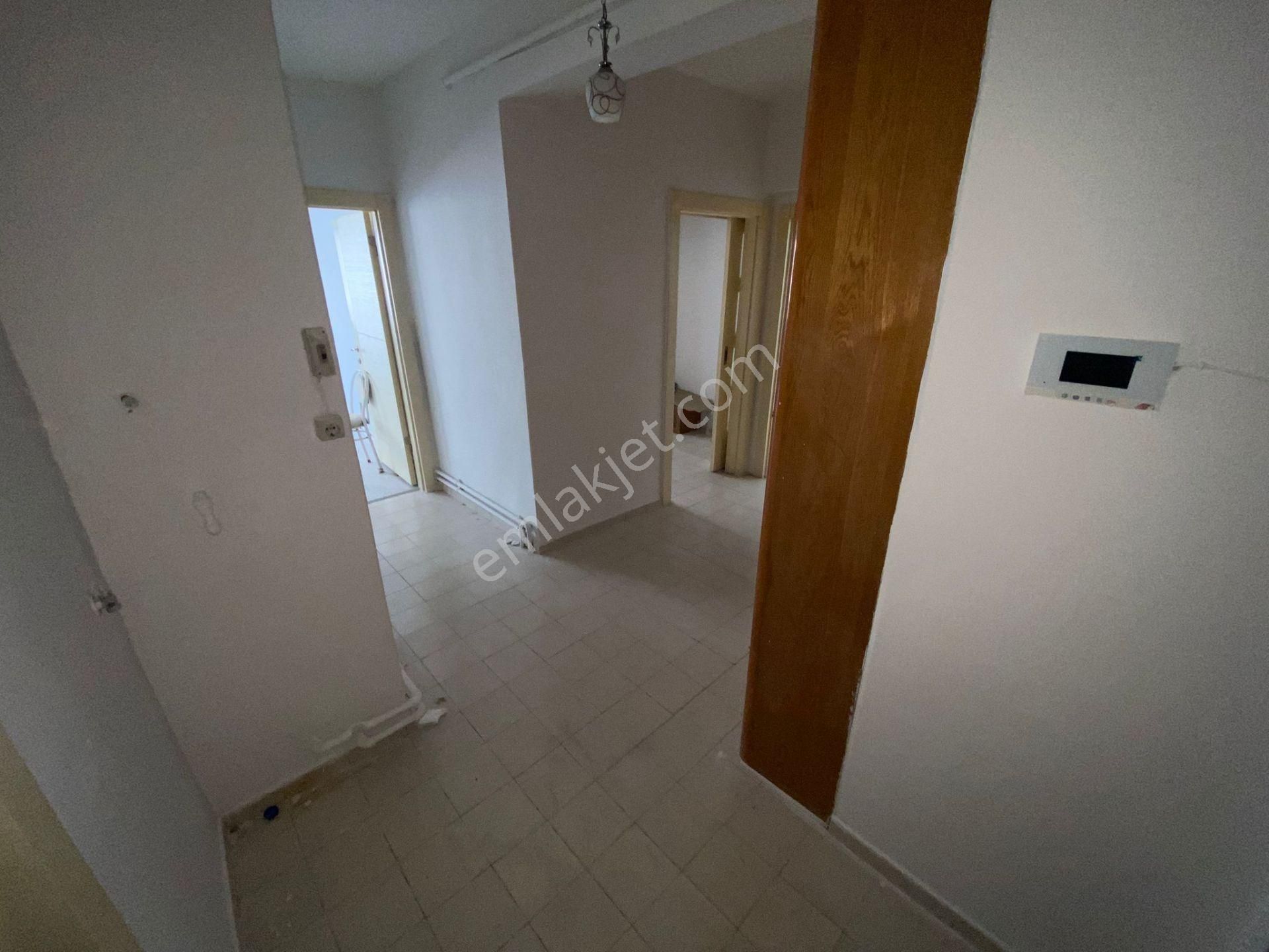 Şehit Cengiz Porsuk Caddesi Yakını Katta Yapılı 3+1 - Görsel 31