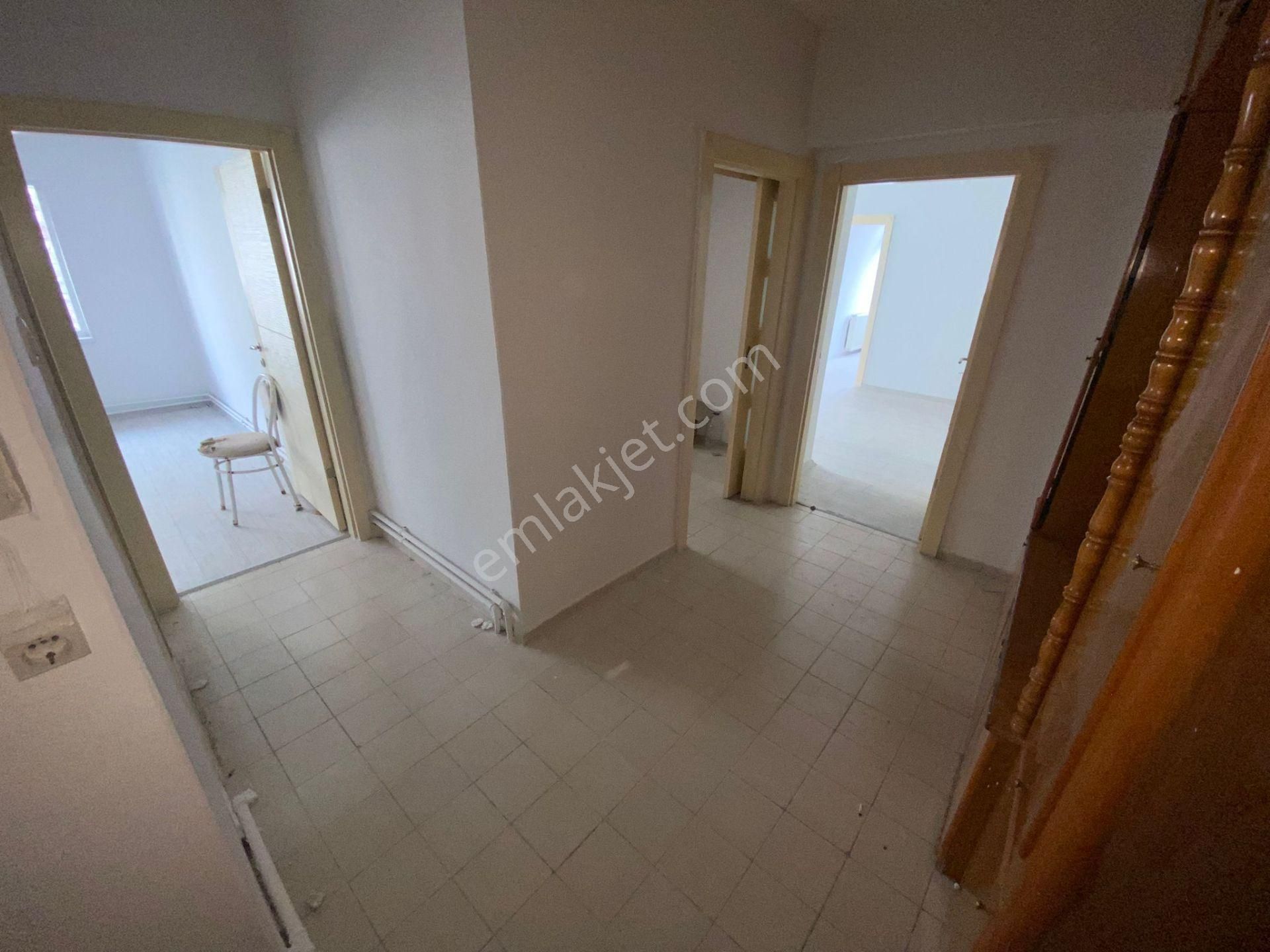 Şehit Cengiz Porsuk Caddesi Yakını Katta Yapılı 3+1 - Görsel 29