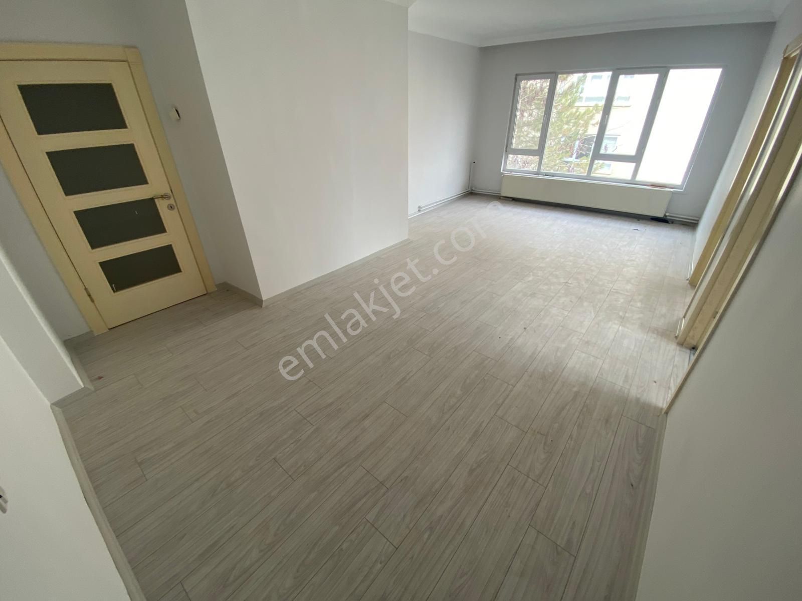 Şehit Cengiz Porsuk Caddesi Yakını Katta Yapılı 3+1 - Görsel 8