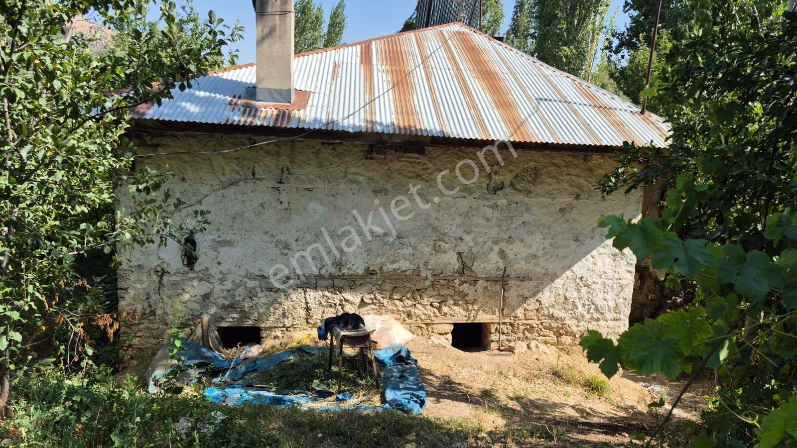 Sarıveliler'de Satılık 5420 M2 Arsa Ve Ev - Görsel 2