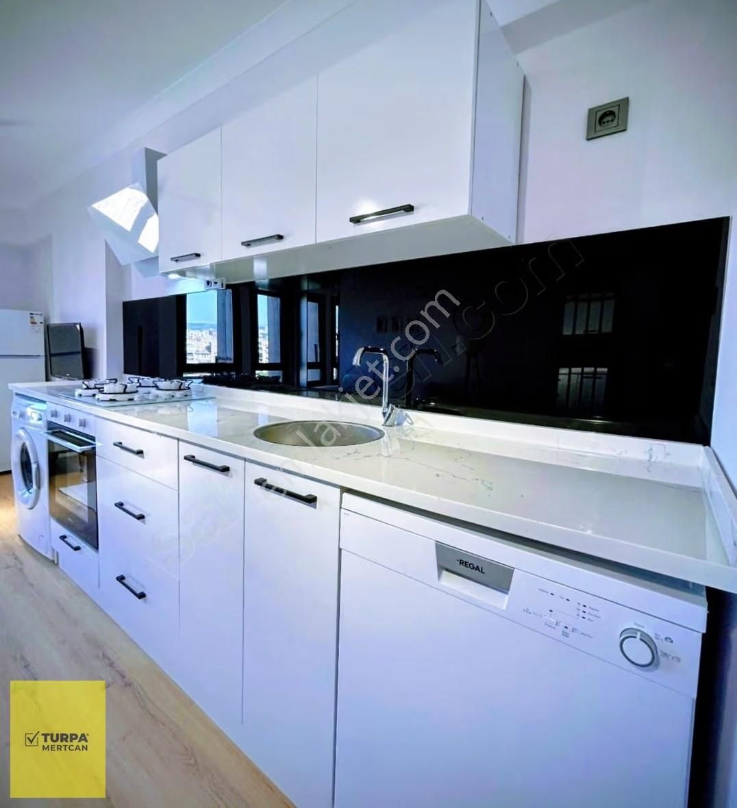 Bornova Merkezde Bakımlı 1+1 Satılık Daire - Görsel 6