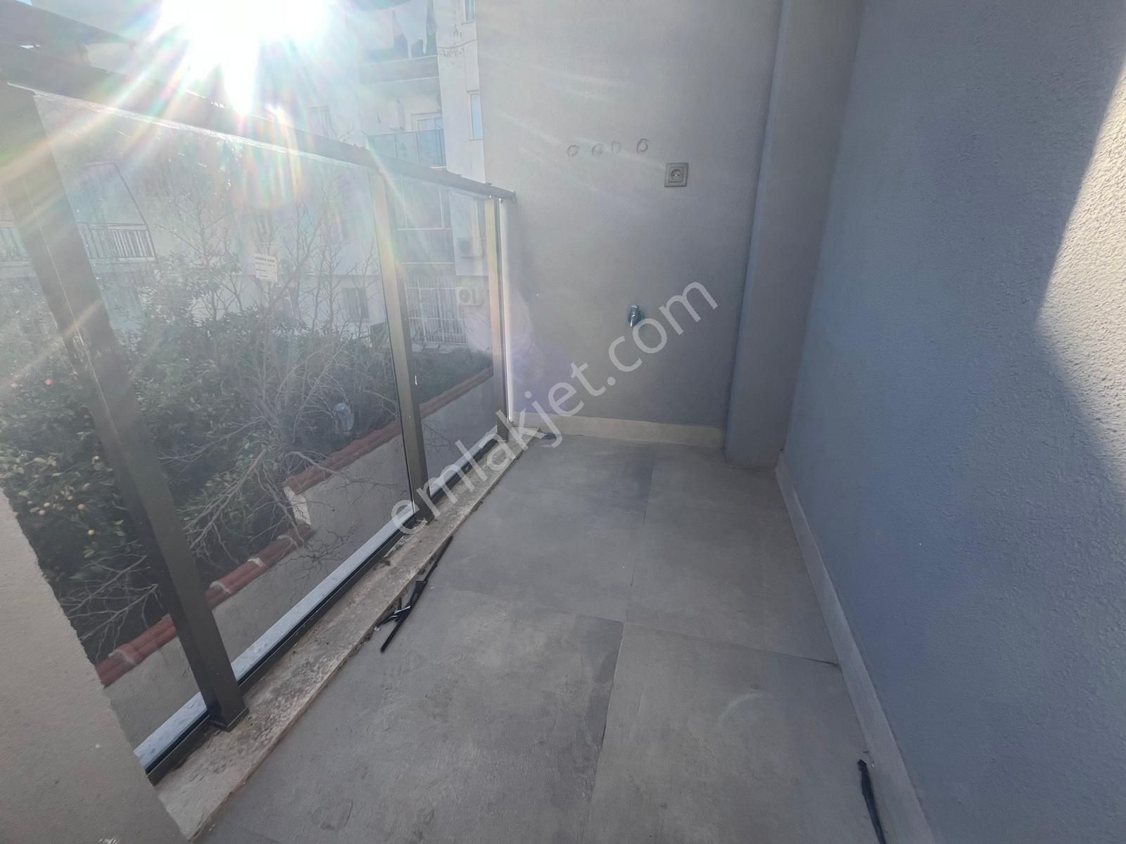 Kuşadası Davutlar Bölgesinde 2+1 Satılık Daire - Görsel 14