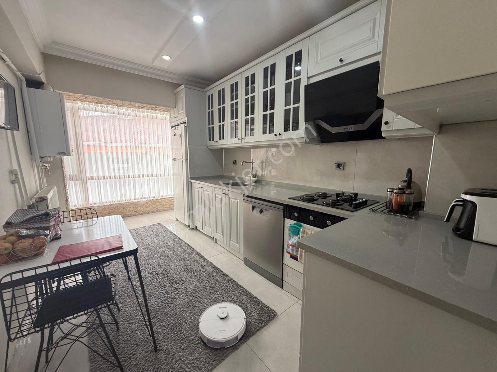 Es -as'tan Topçu Mh.de Kaçırılmayacak Fırsat Daire Cadde Üstü Masrafsız 3.kat Satılık Daire