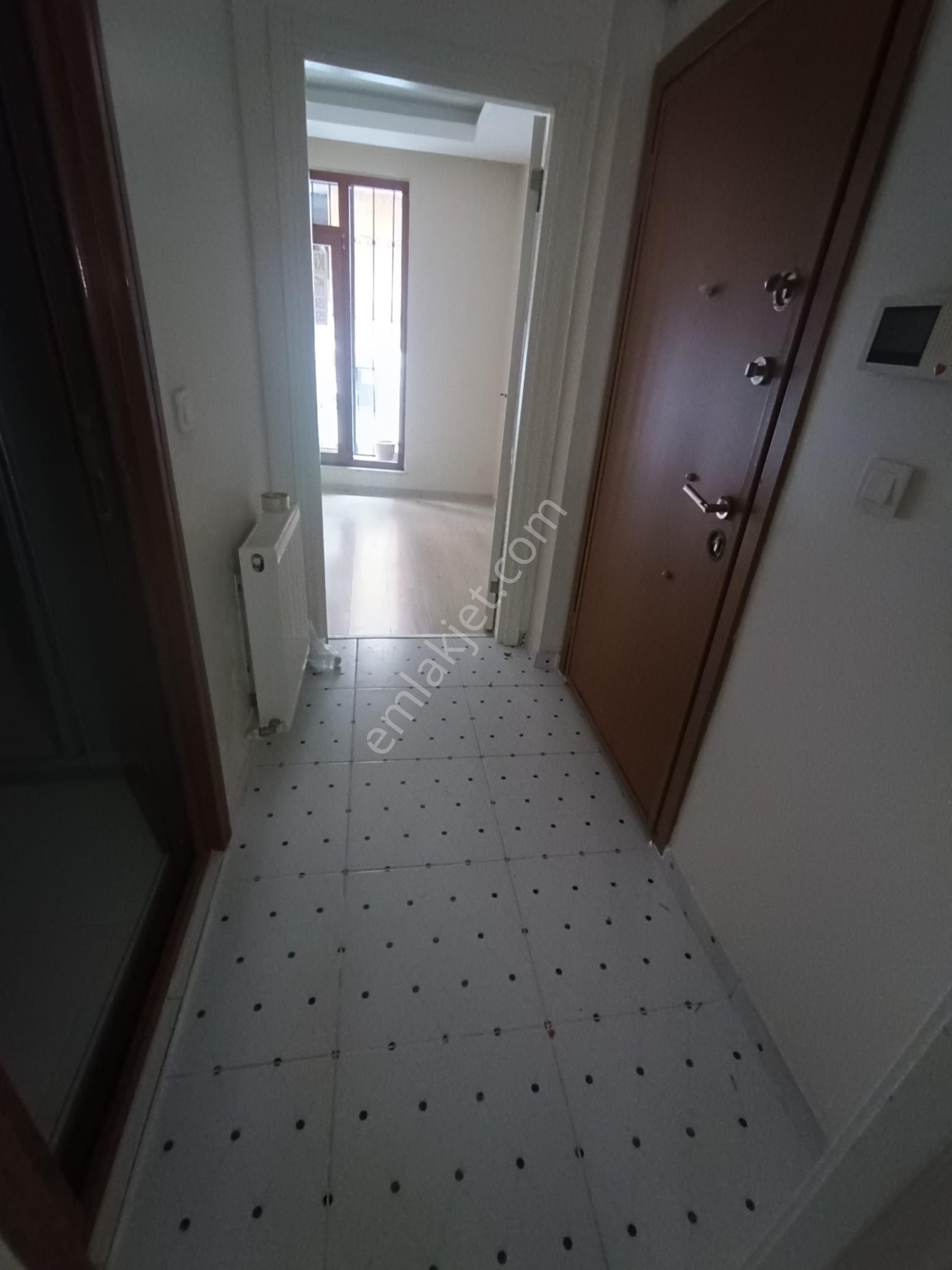 Sefaköy İnönü Mahallesi Kiralık 1 + 1 Yüksek Giriş Yeni Bina - Görsel 11