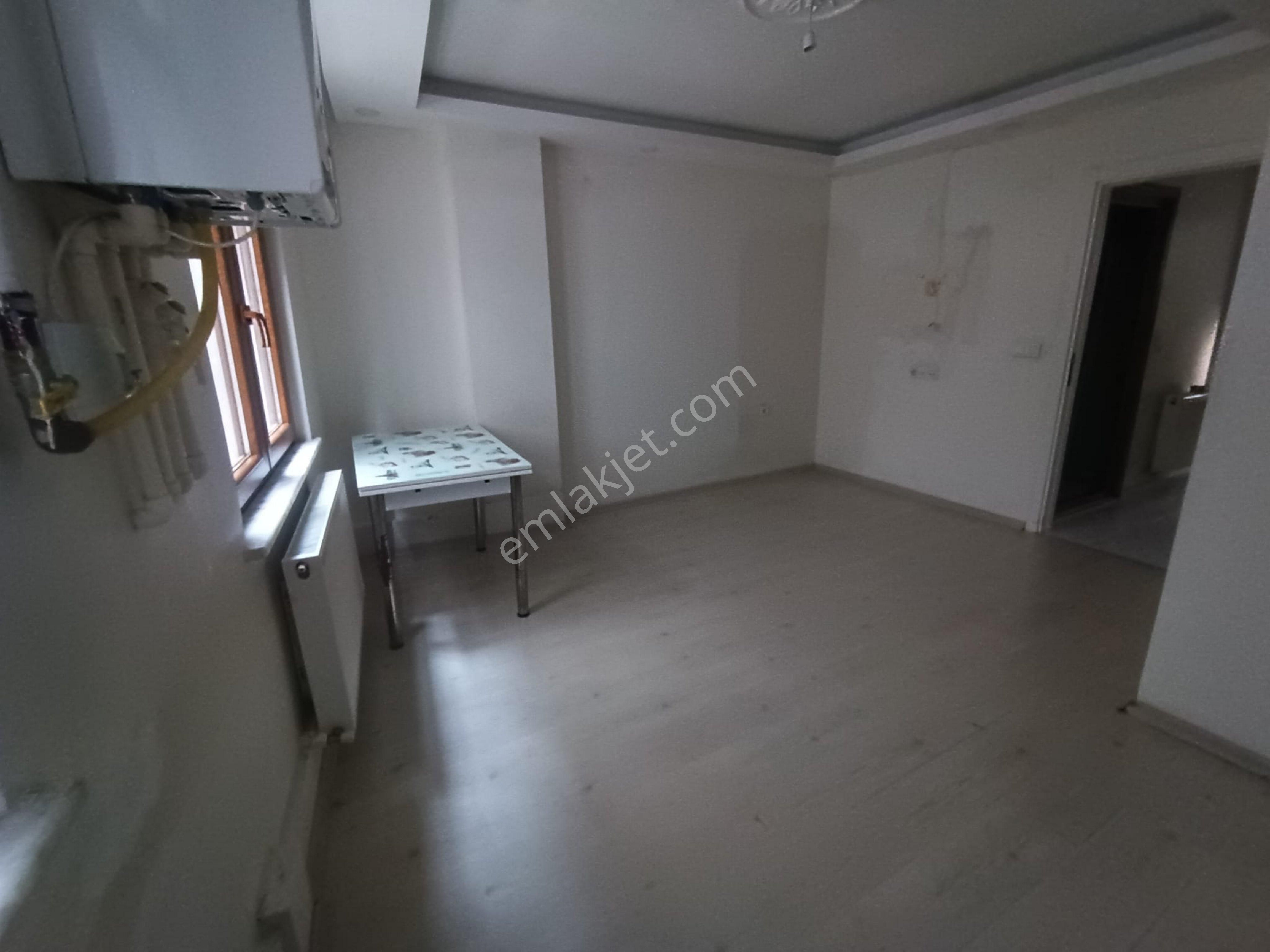 Sefaköy İnönü Mahallesi Kiralık 1 + 1 Yüksek Giriş Yeni Bina - Görsel 3
