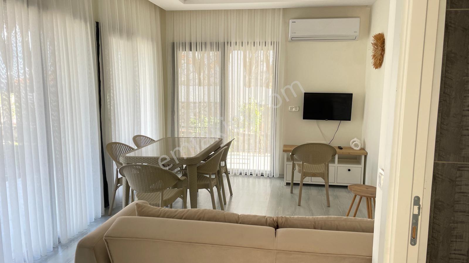 Datça Merkezde Kiralık 2+1 Deniz Manzaralı 85 M2 İkiz Villa