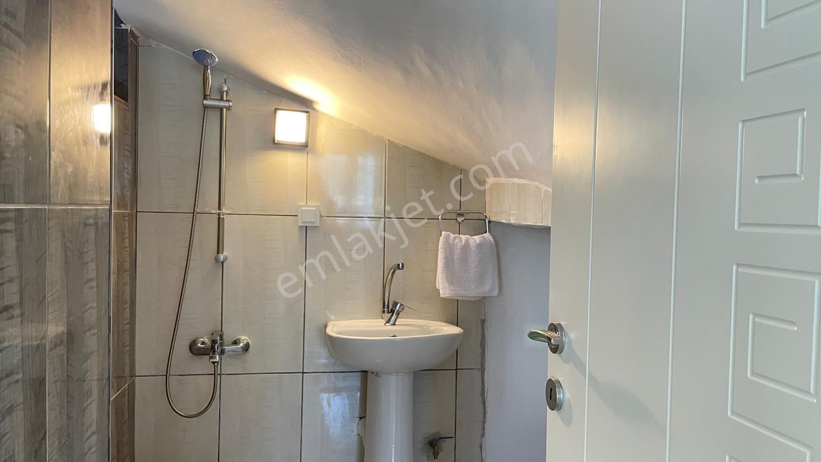 Datça Merkezde Kiralık 2+1 Deniz Manzaralı 85 M2 İkiz Villa - Görsel 8