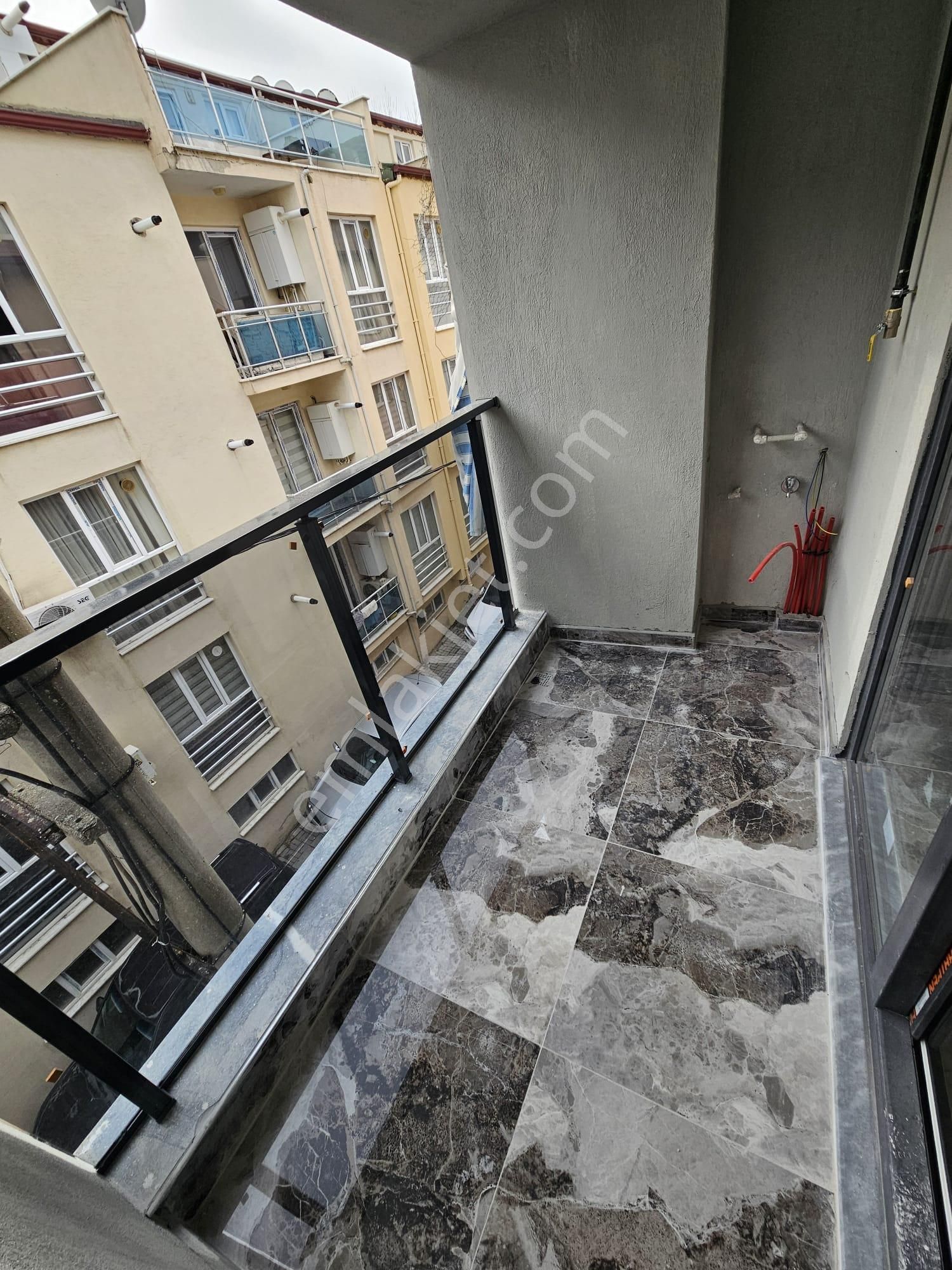 Full Eşyalı Sıfır Bina Sıfır Eşyalı Balkonlu Yatırımlık 1+1 Satılık Apart - Görsel 11