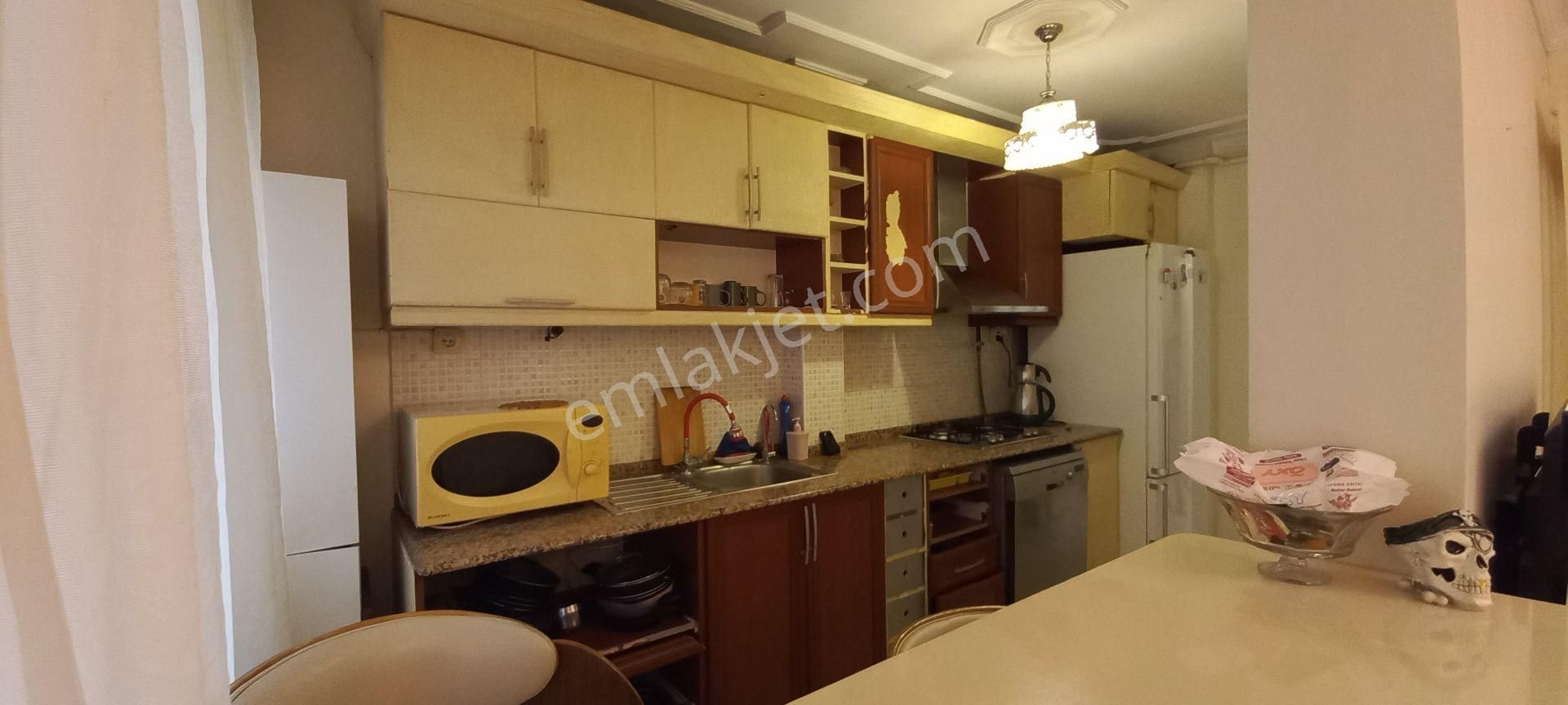 Karantina' Da Ana Caddeye Sahile Çok Yakın Kiralık Daire - Görsel 3