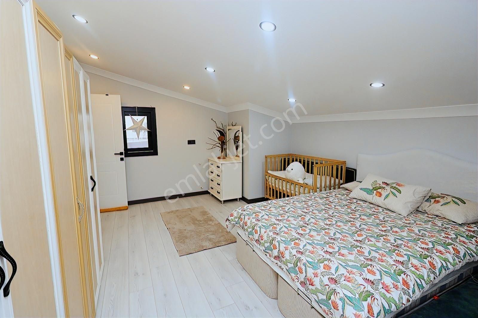 Didim'in Merkezinde 3+1 Güney Cephe Eşyalı Dublex