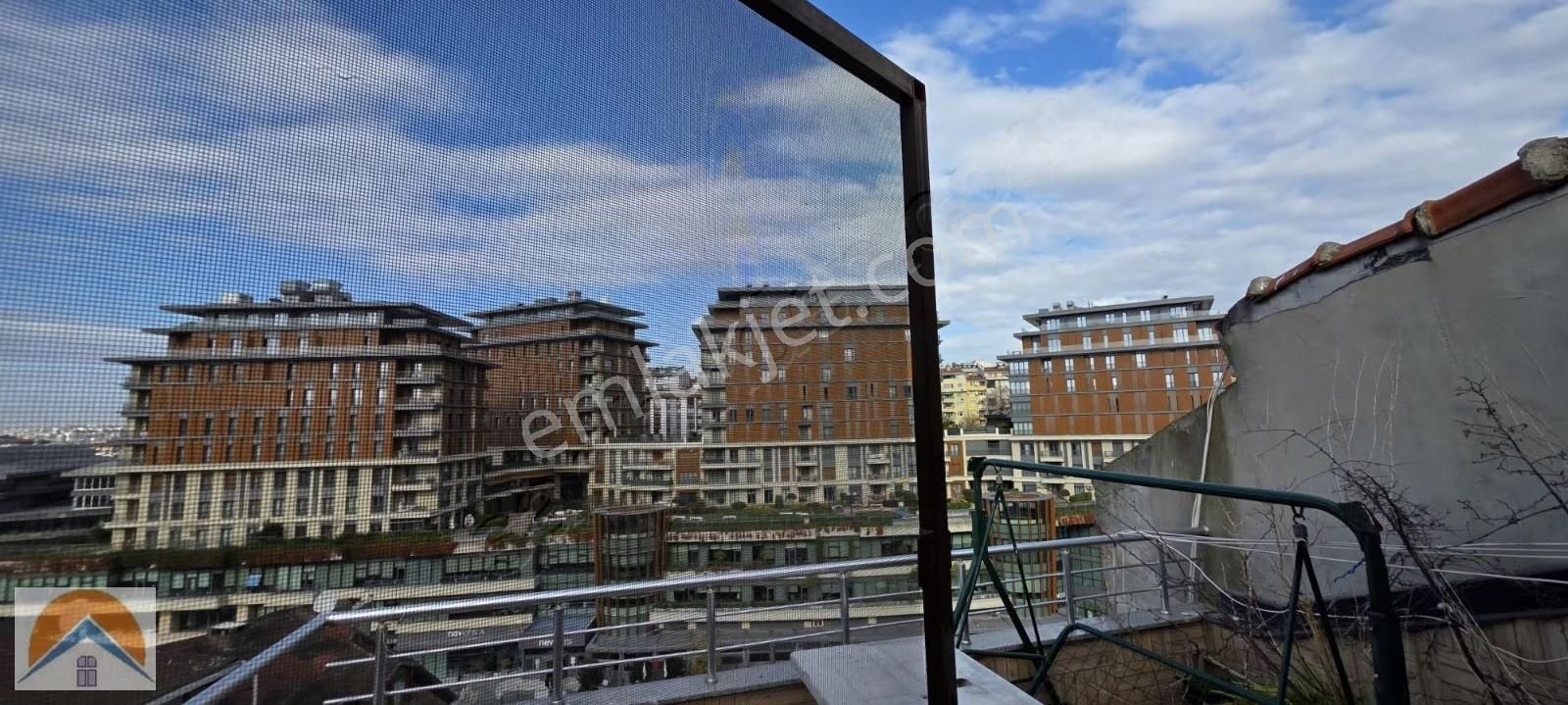 Üsküdar Merkezde Valide İ Atik Mh De 1+1 Ayrı Mutfaklı,