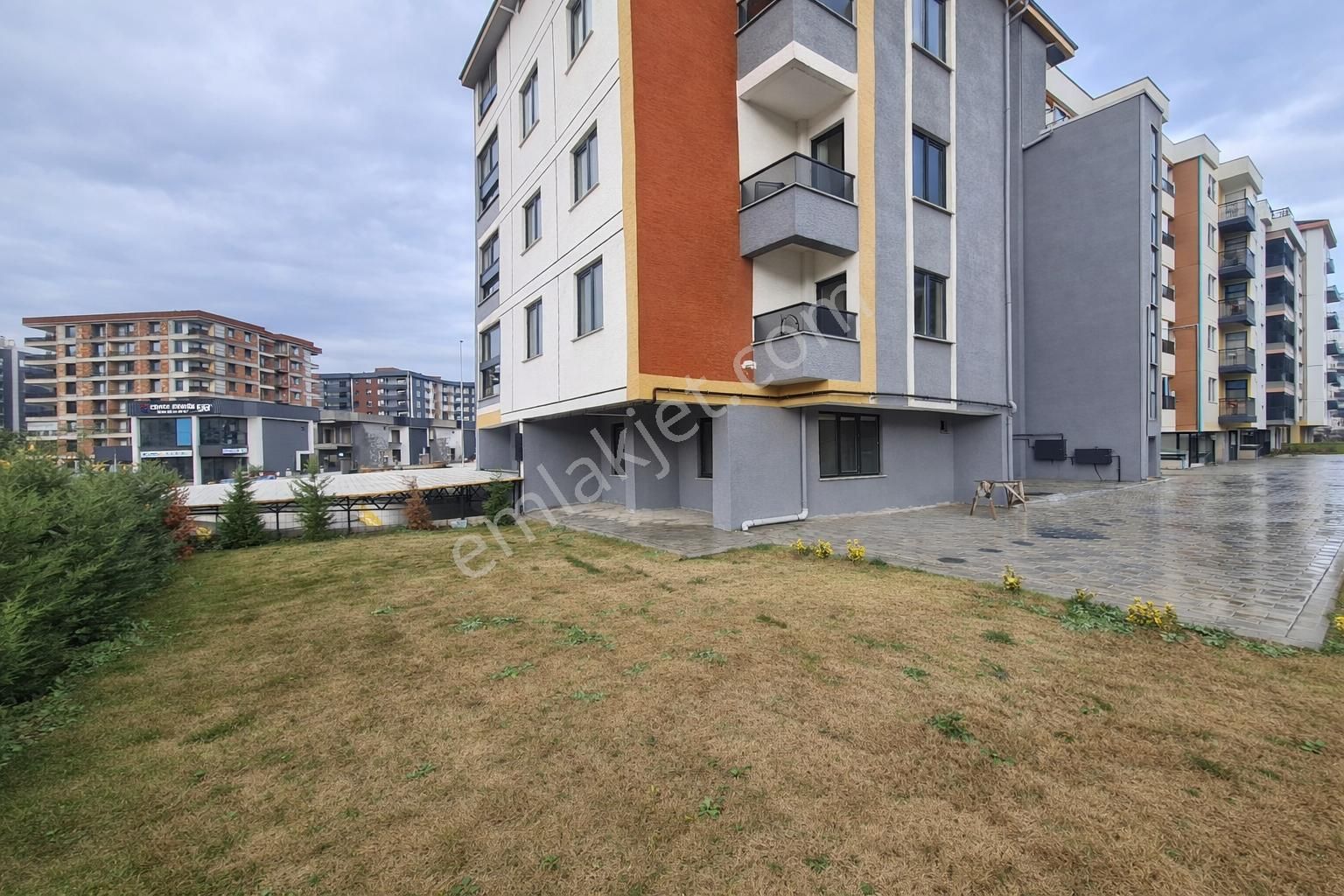 Çanakkale Merkez Karacaören Satılık Bahçe Kullanımlı 3+1 Daire