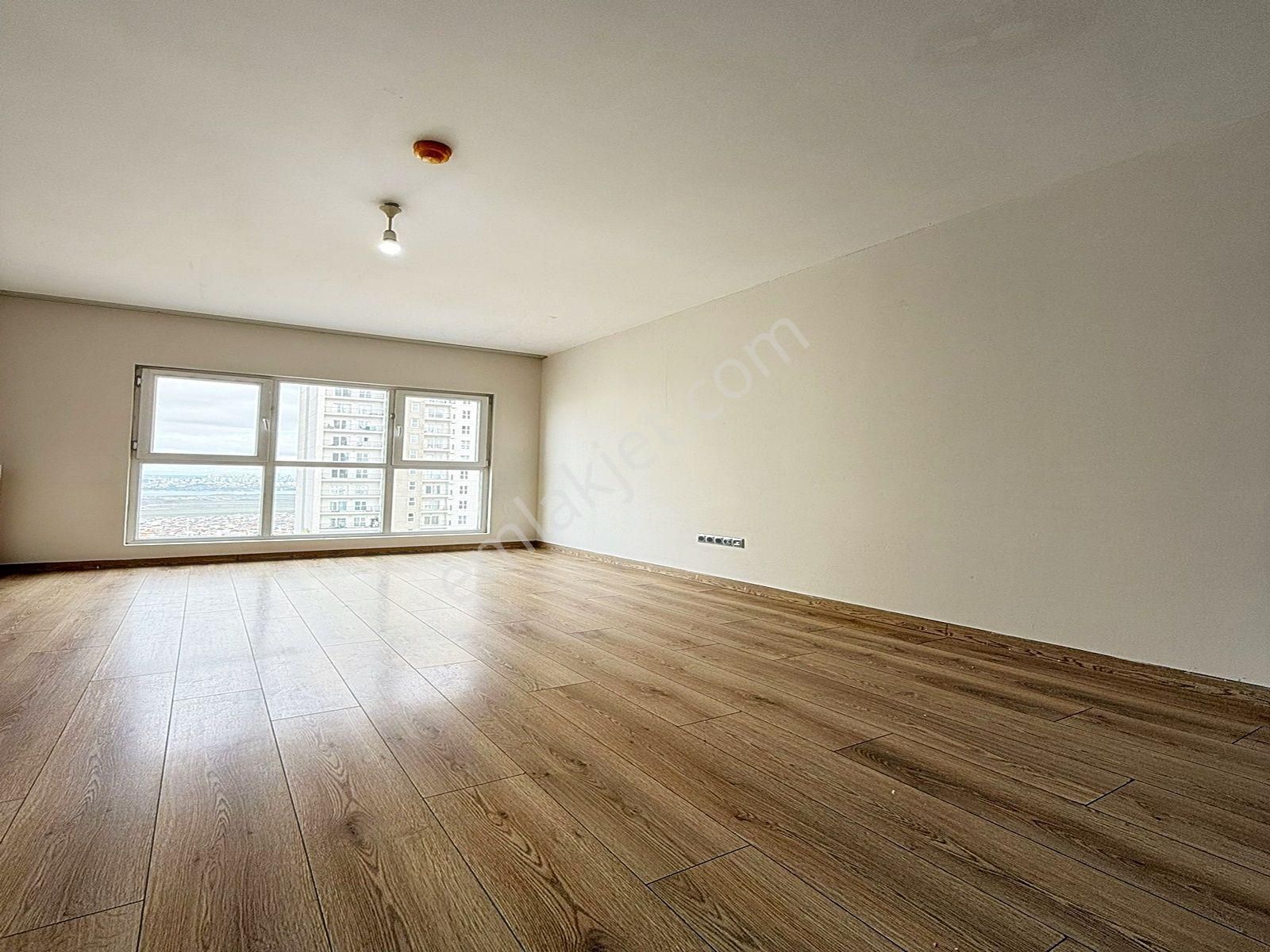 Şahane Yapı' Dan Lüks Sitede Şehir Manzaralı 2+1 Kiralık Daire !!! - Görsel 2