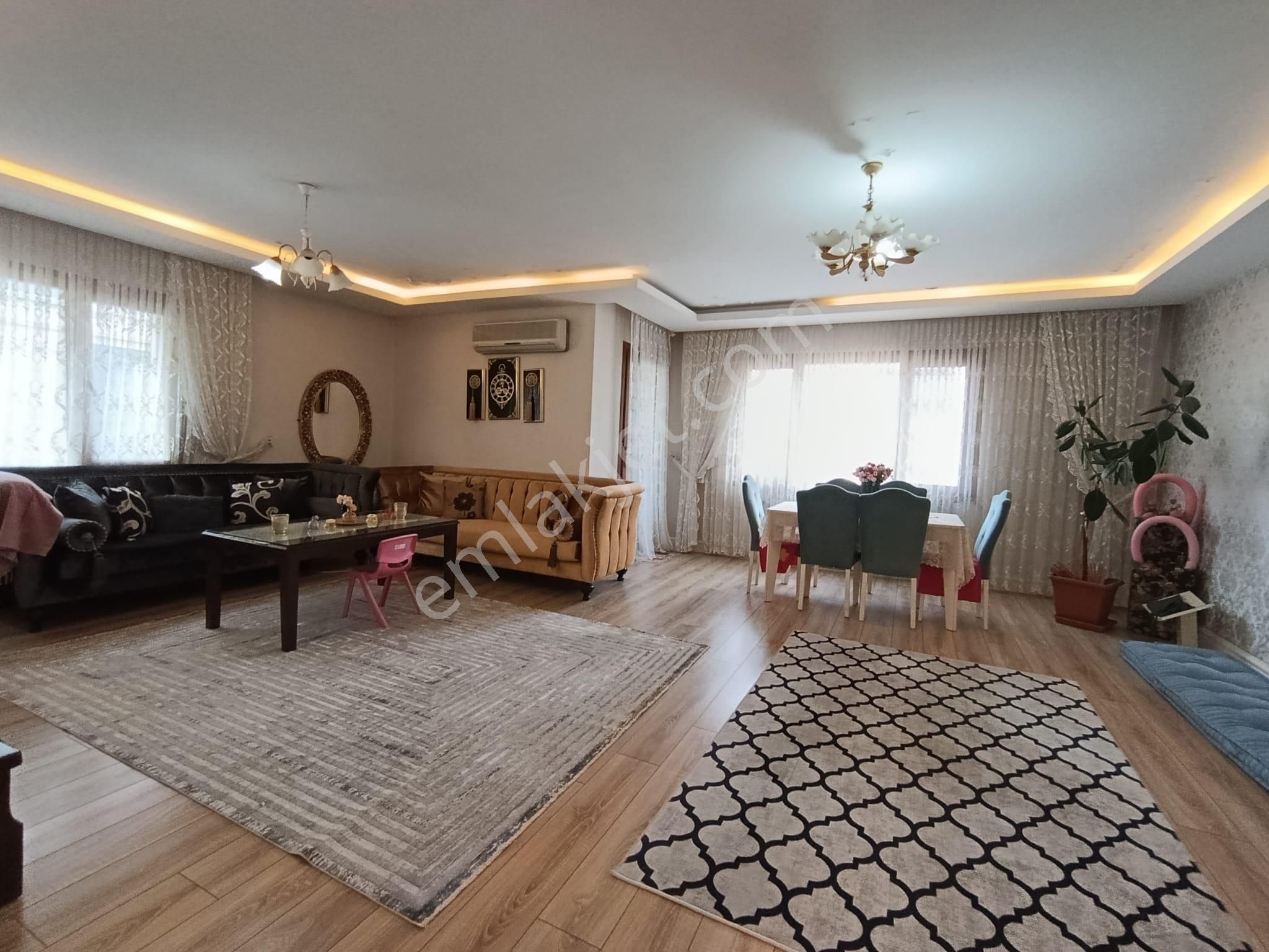 Bahçelievler Mahallesi Nezih Bölgesinde 4+1 Geniş Satılık Daire - Görsel 4