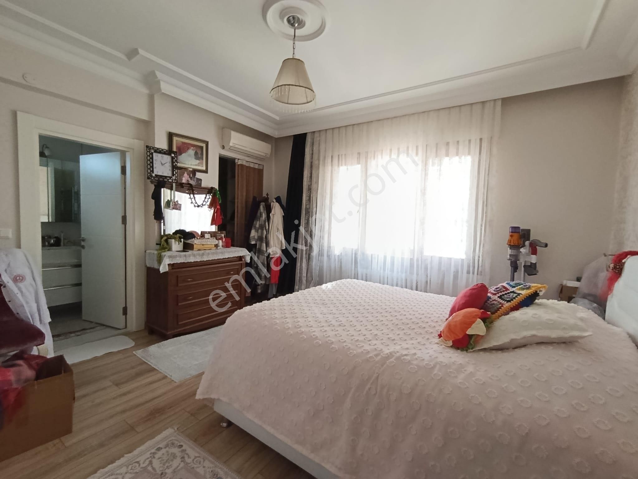 Bahçelievler Mahallesi Nezih Bölgesinde 4+1 Geniş Satılık Daire - Görsel 20