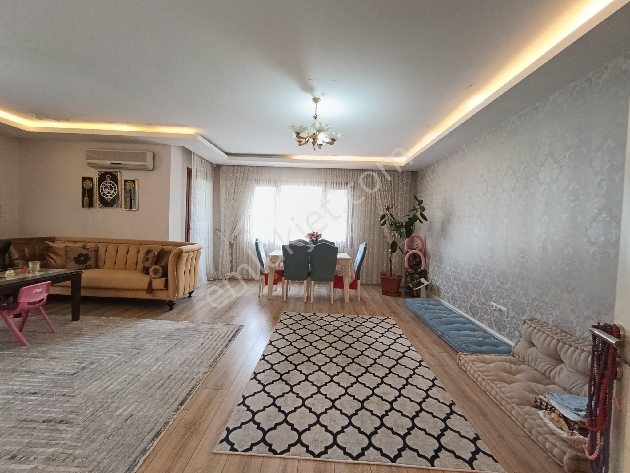 Bahçelievler Mahallesi Nezih Bölgesinde 4+1 Geniş Satılık Daire - Görsel 3